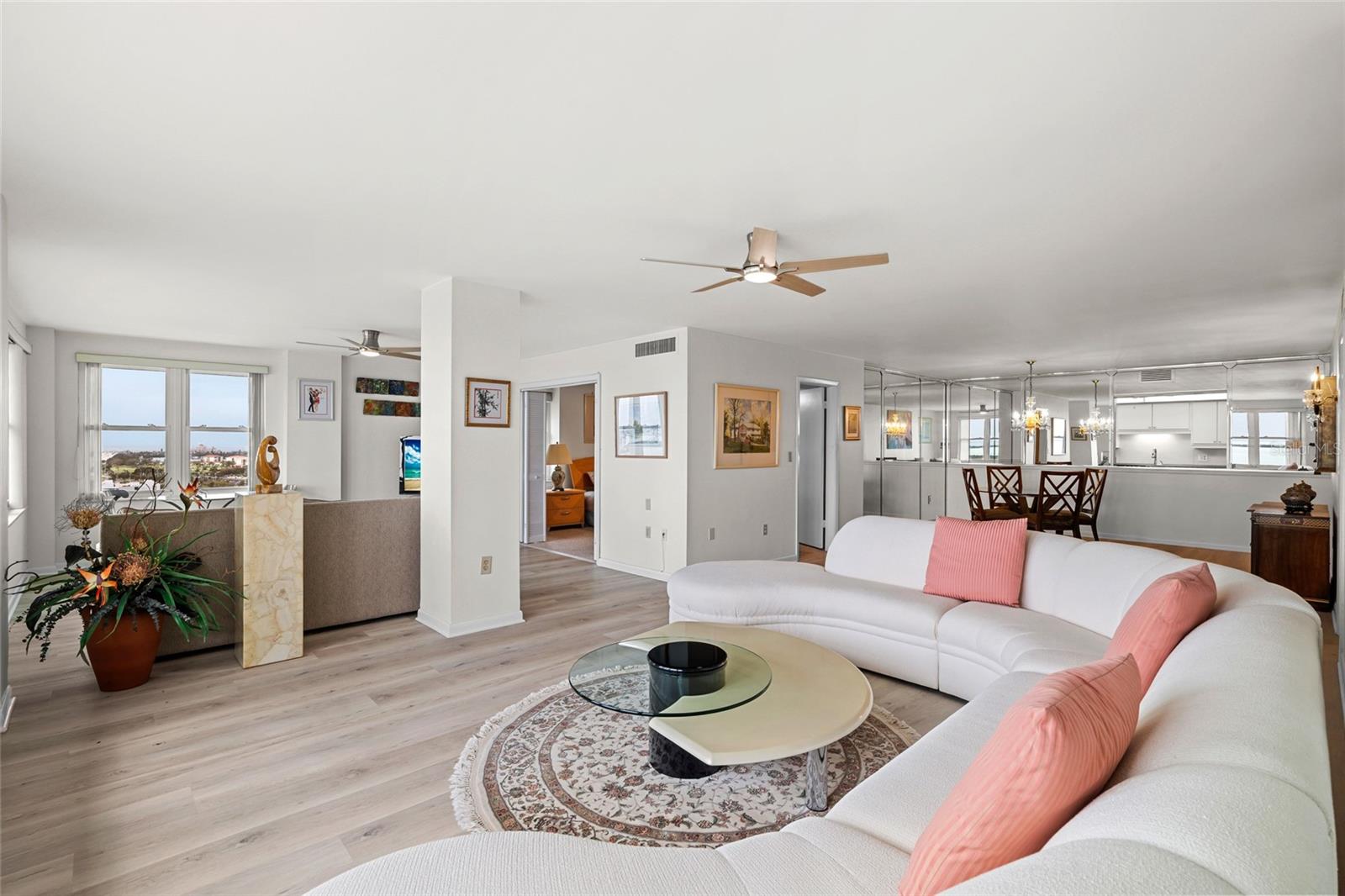 Image 25 of 49 For 5200 Brittany Drive S 1809