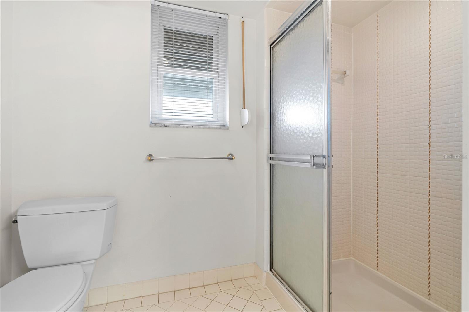 Image 34 of 49 For 5200 Brittany Drive S 1809