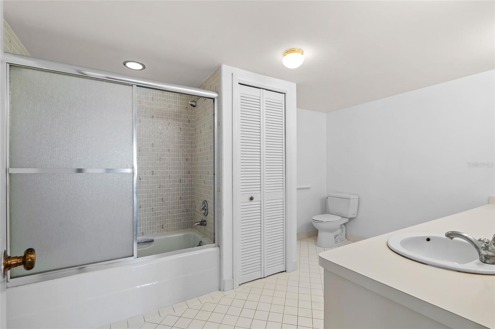 Image 36 of 49 For 5200 Brittany Drive S 1809