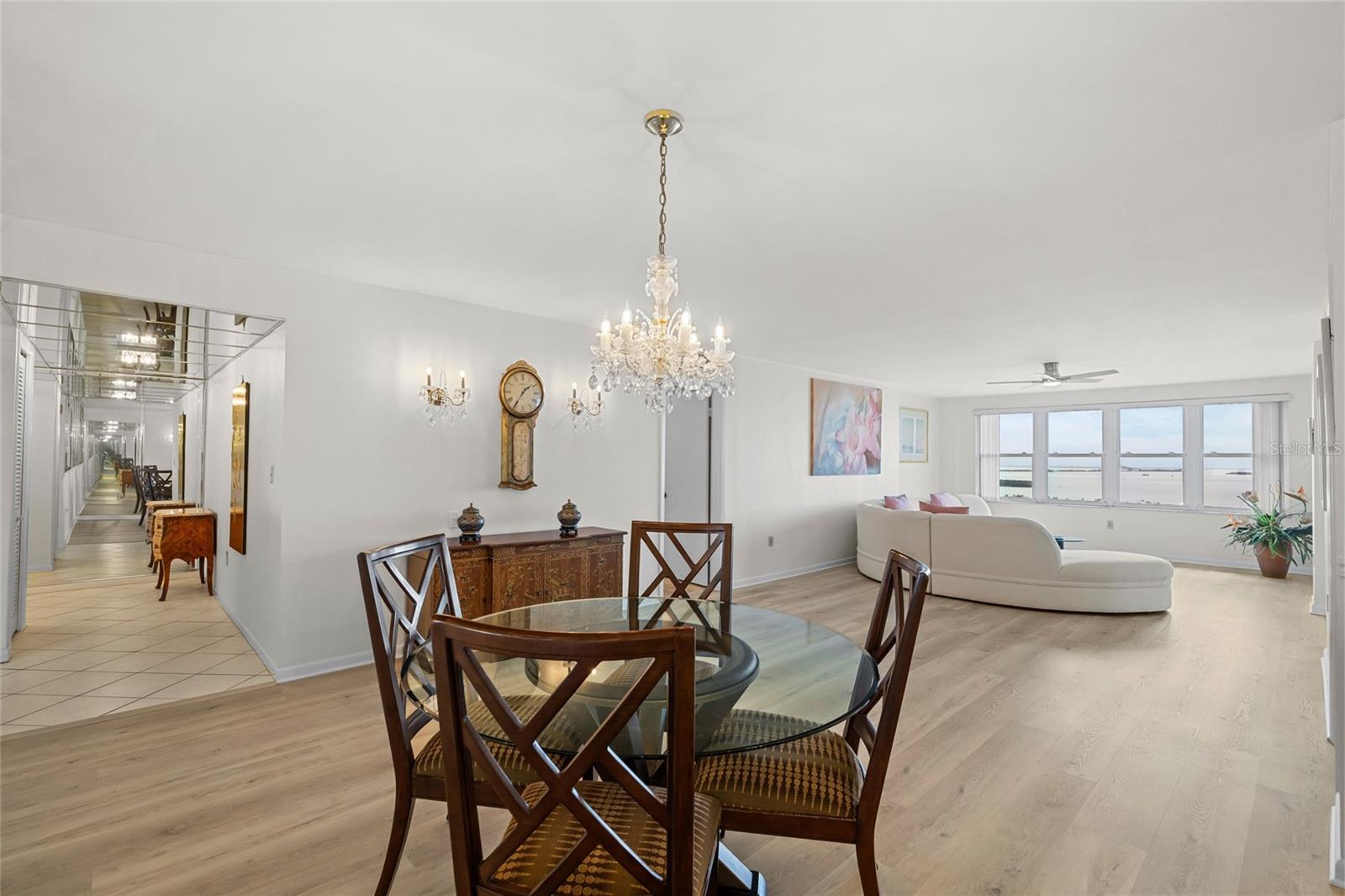 Image 5 of 49 For 5200 Brittany Drive S 1809