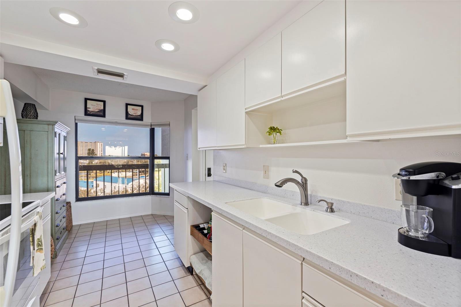 Image 15 of 44 For 1320 Pasadena Avenue S 605