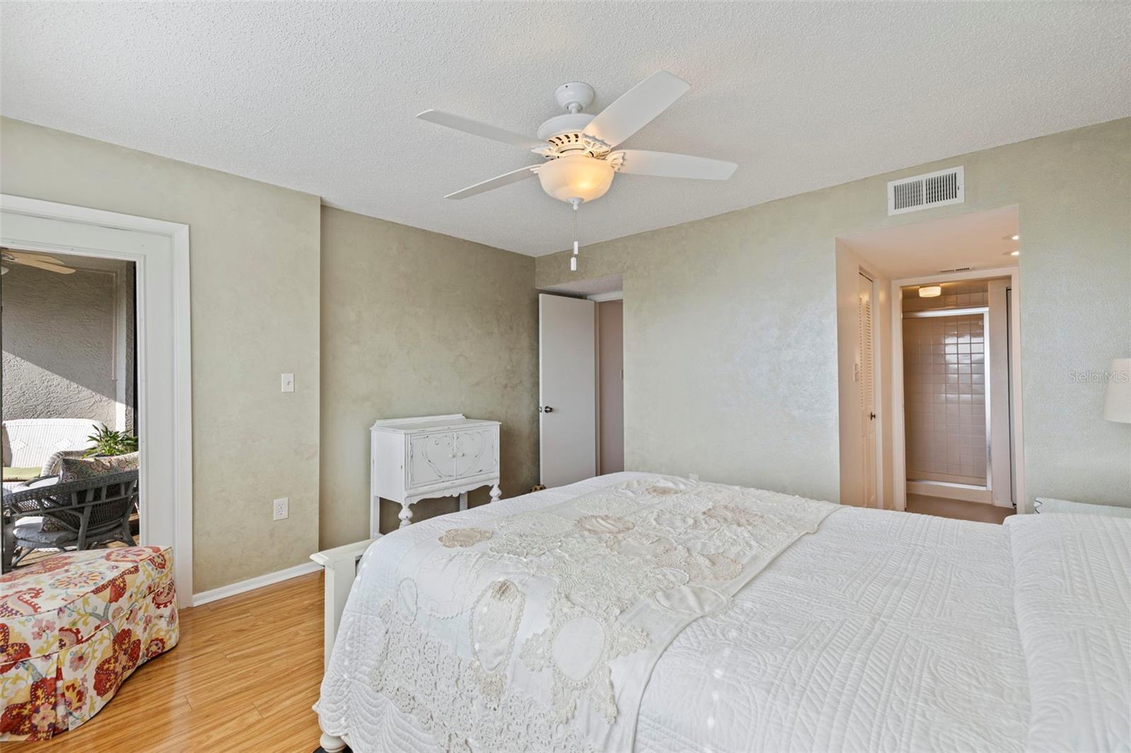 Image 19 of 44 For 1320 Pasadena Avenue S 605