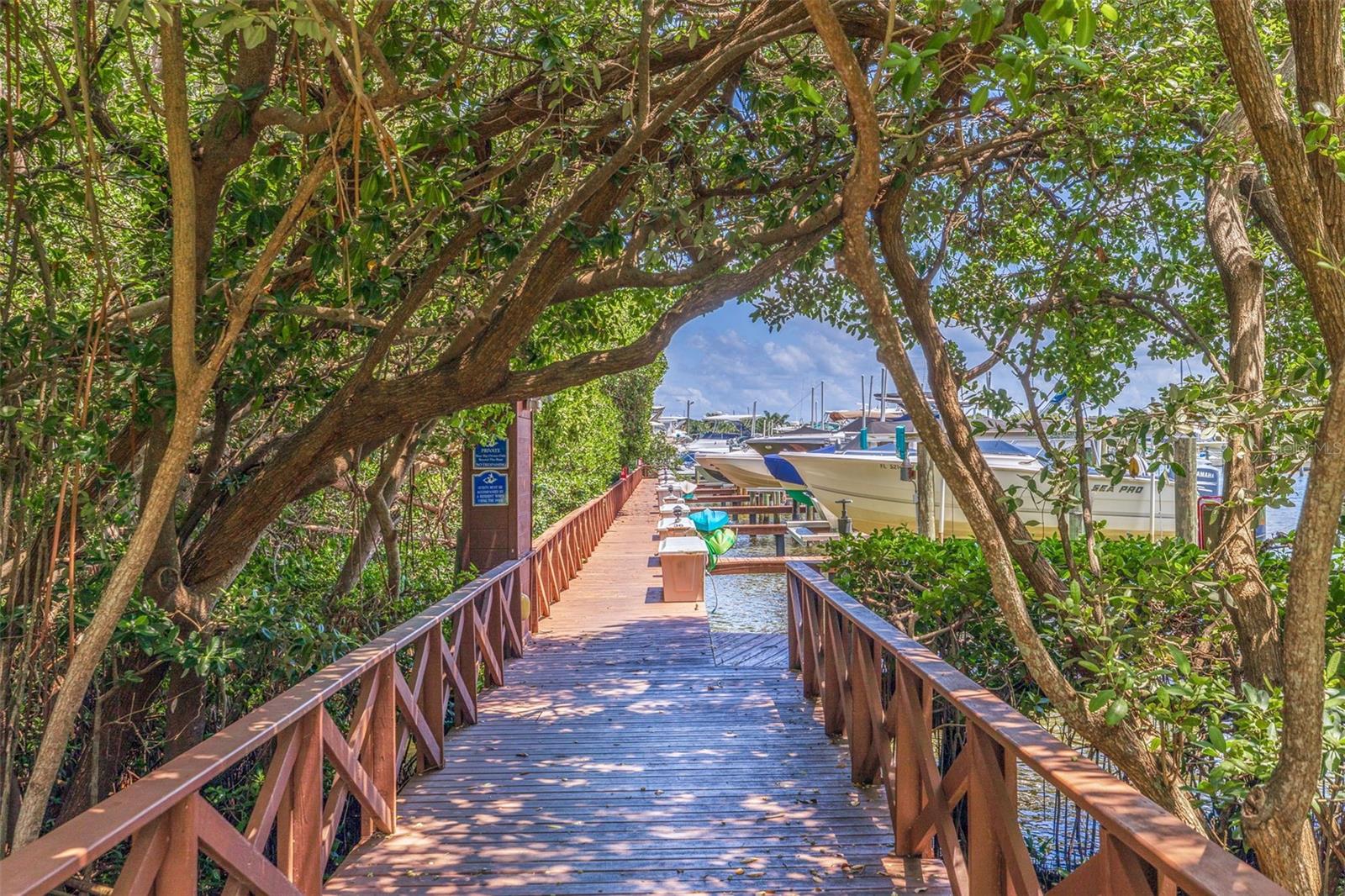 Image 29 of 44 For 1320 Pasadena Avenue S 605