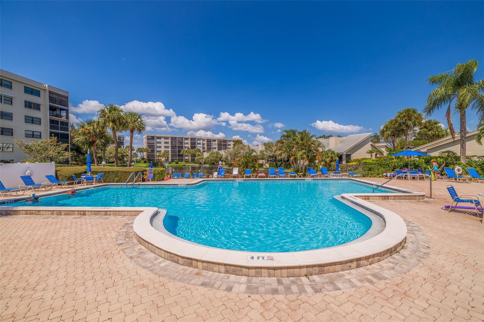 Image 31 of 44 For 1320 Pasadena Avenue S 605