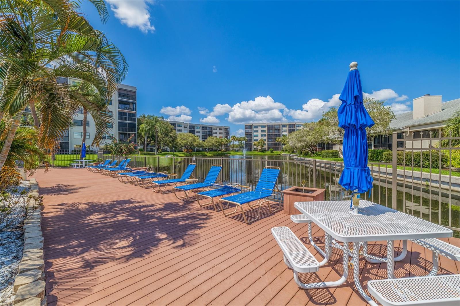 Image 34 of 44 For 1320 Pasadena Avenue S 605