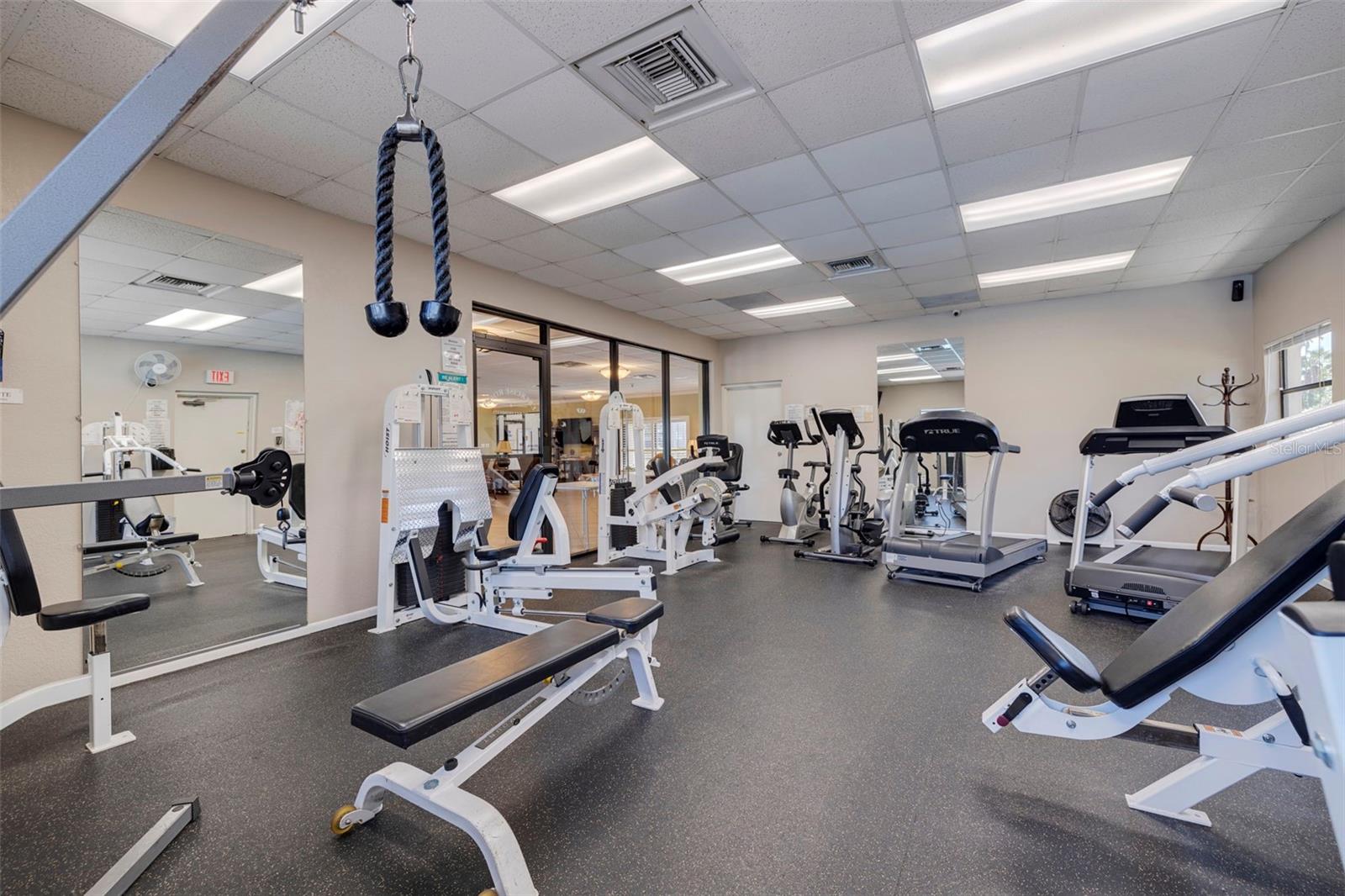 Image 37 of 44 For 1320 Pasadena Avenue S 605