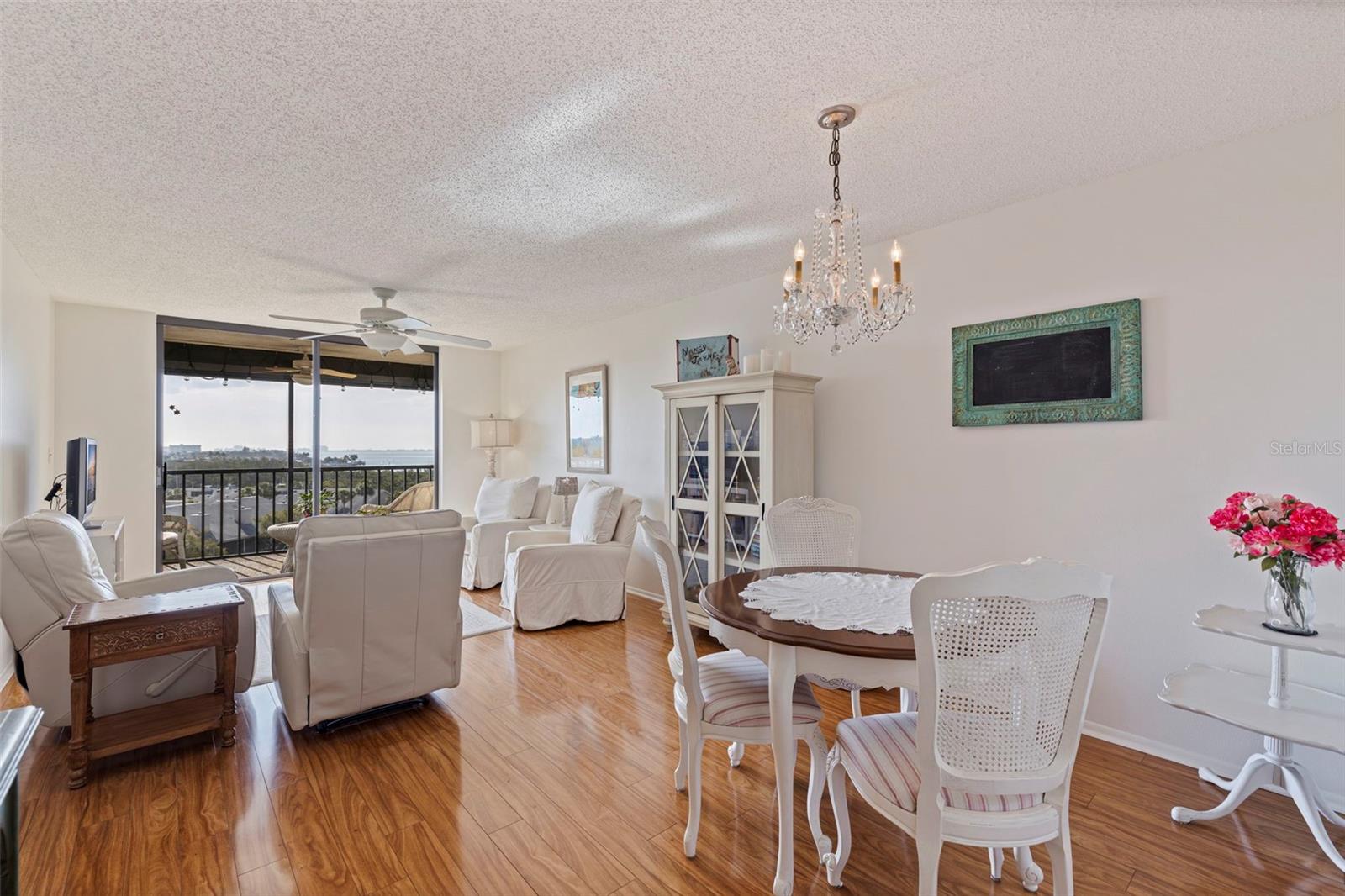 Image 4 of 44 For 1320 Pasadena Avenue S 605