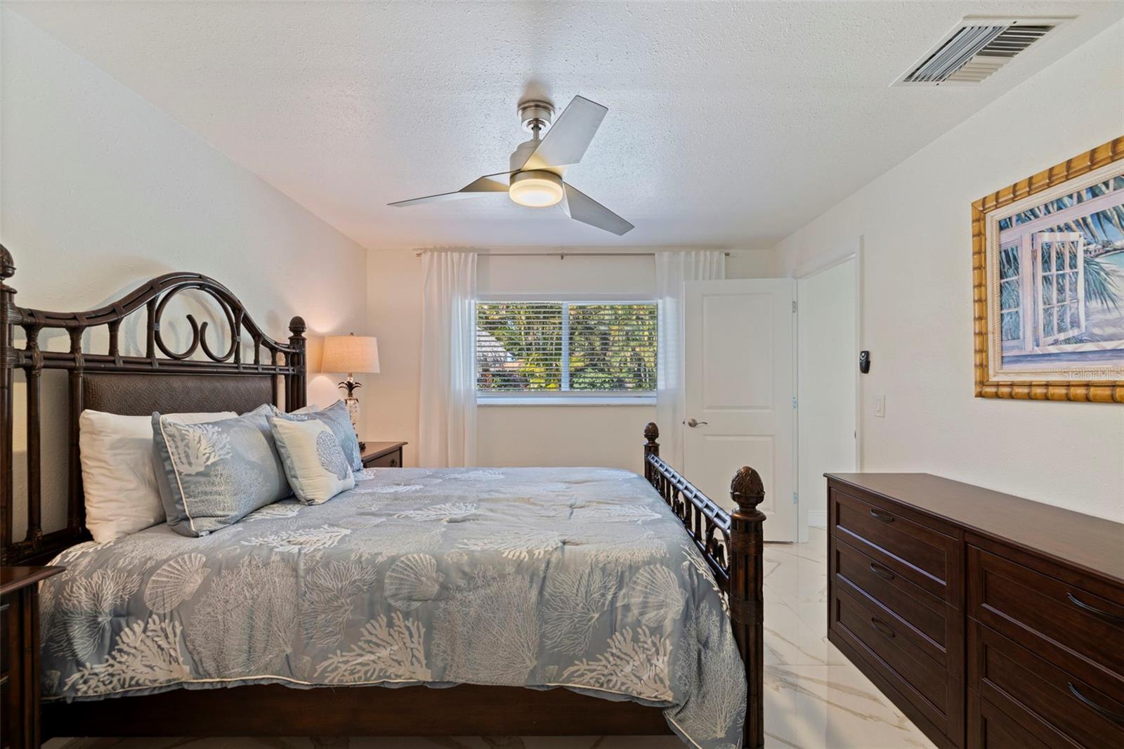 Image 17 of 46 For 153 58th Avenue S