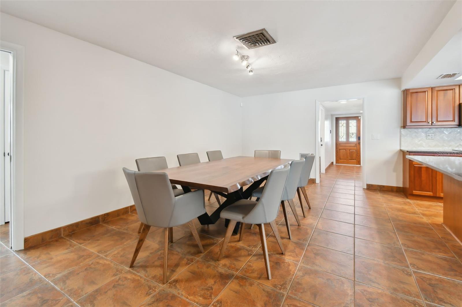 Image 33 of 81 For 4328 40th Street S