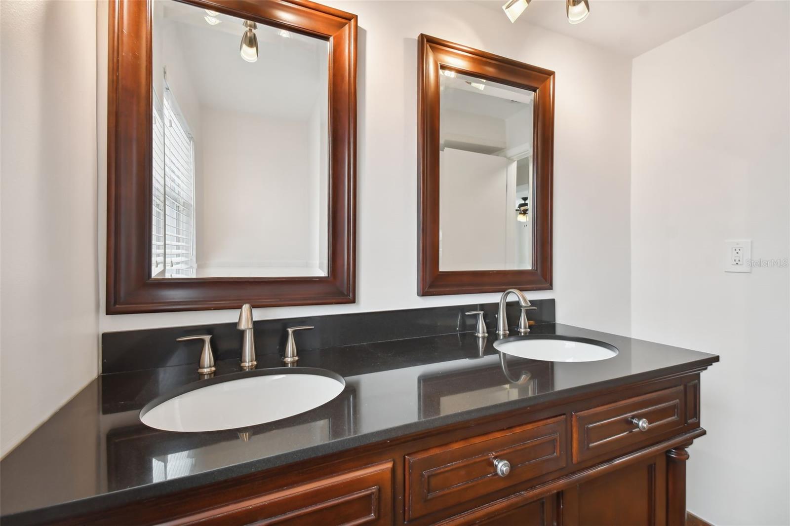 Image 34 of 81 For 4328 40th Street S