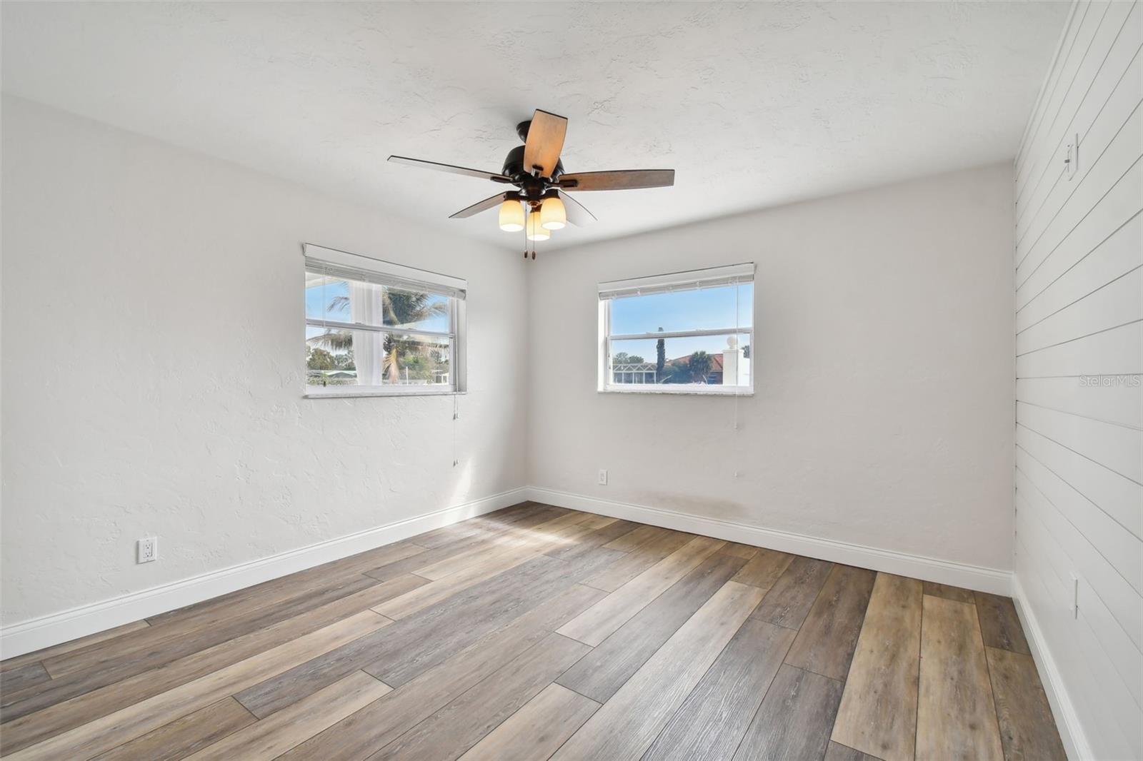 Image 41 of 81 For 4328 40th Street S