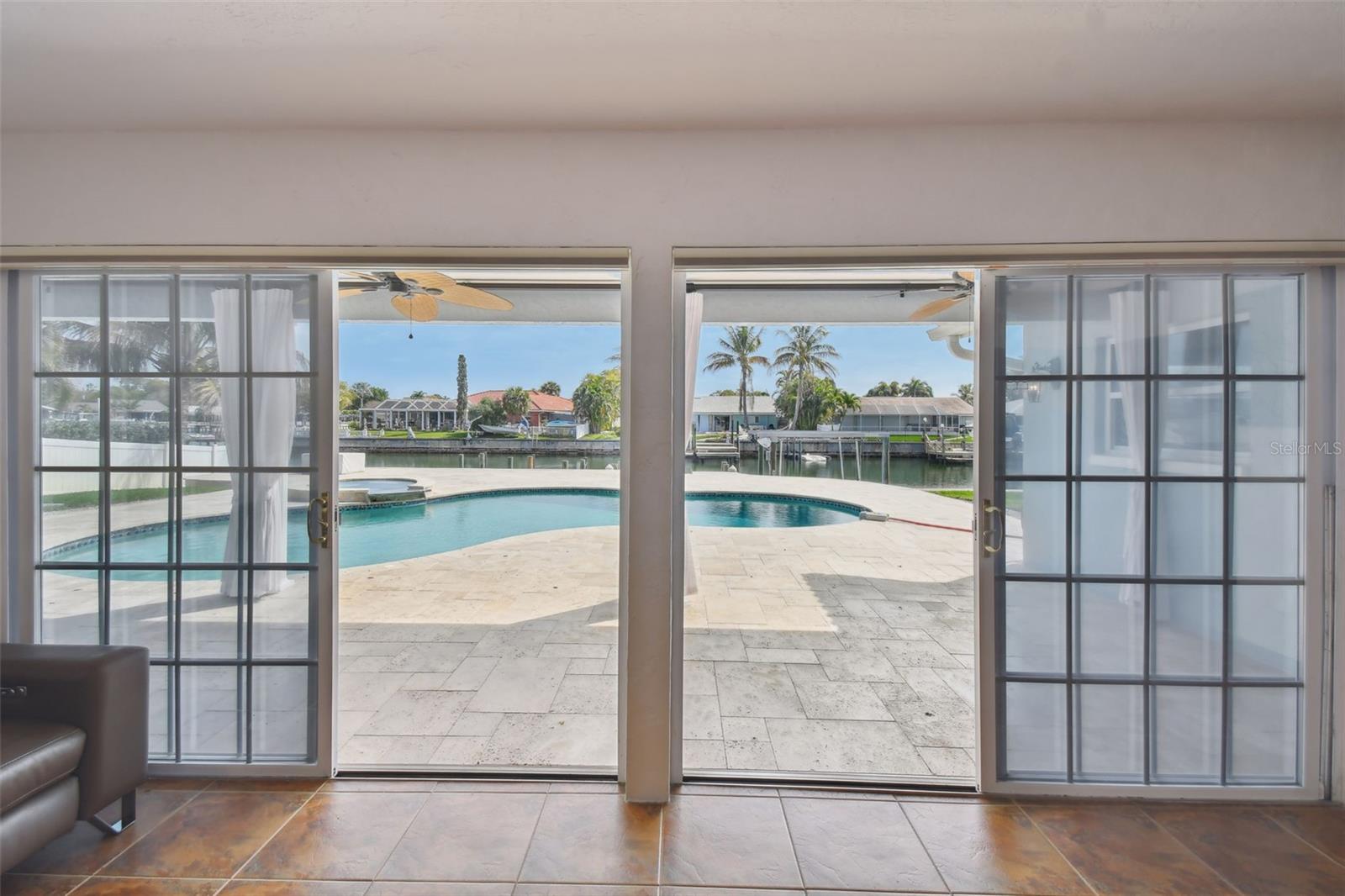 Image 54 of 81 For 4328 40th Street S