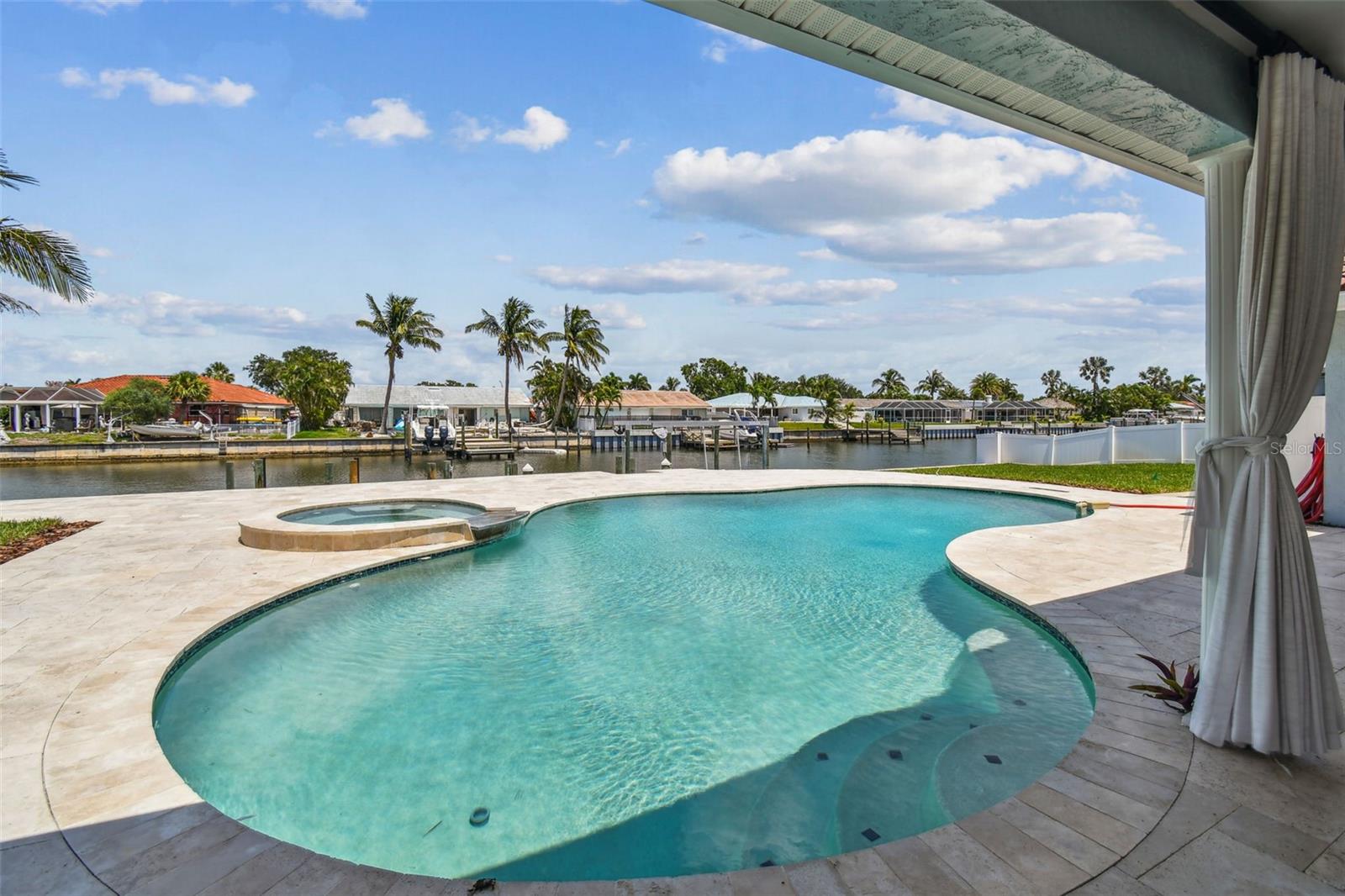 Image 59 of 81 For 4328 40th Street S