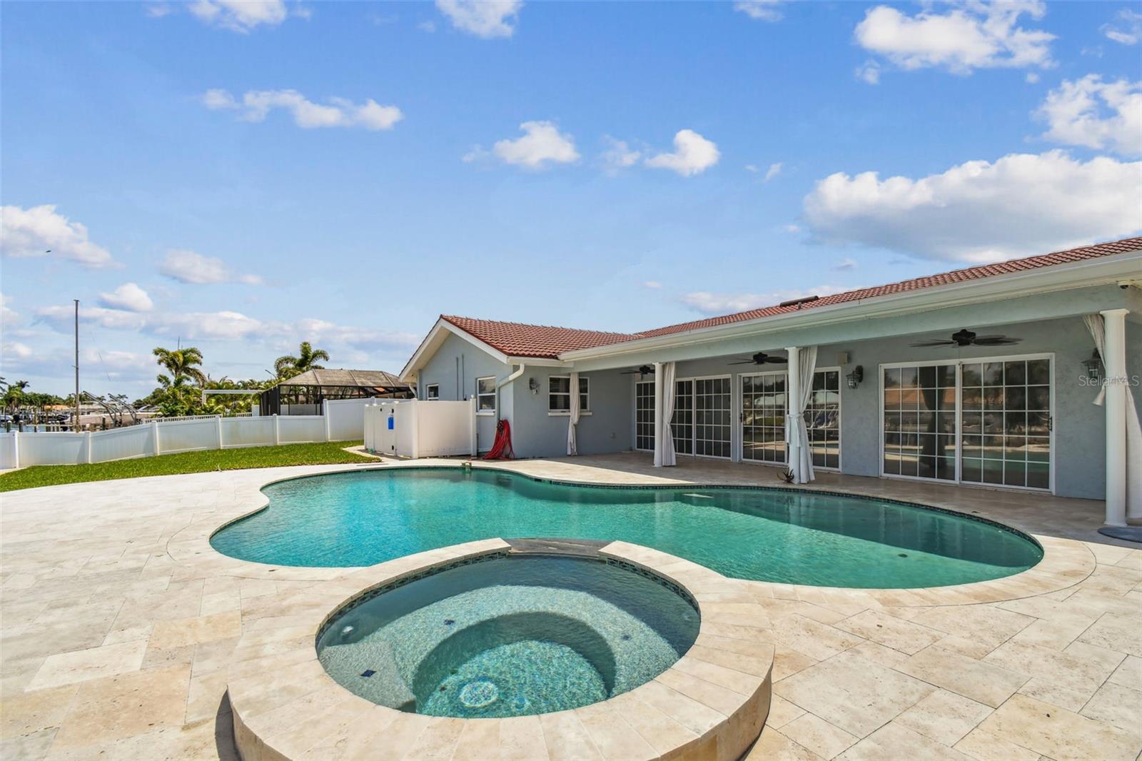 Image 61 of 81 For 4328 40th Street S