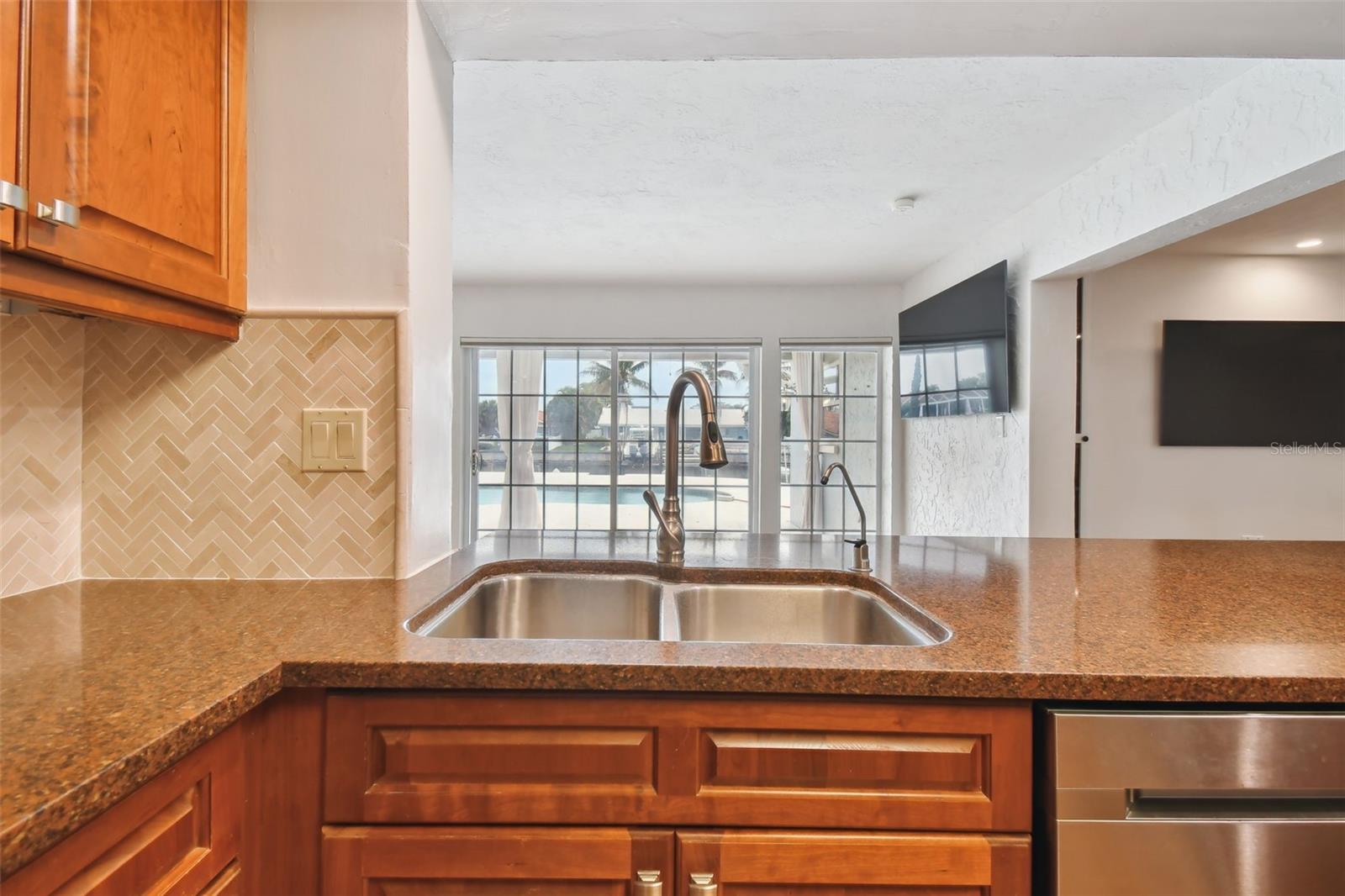 Image 9 of 81 For 4328 40th Street S