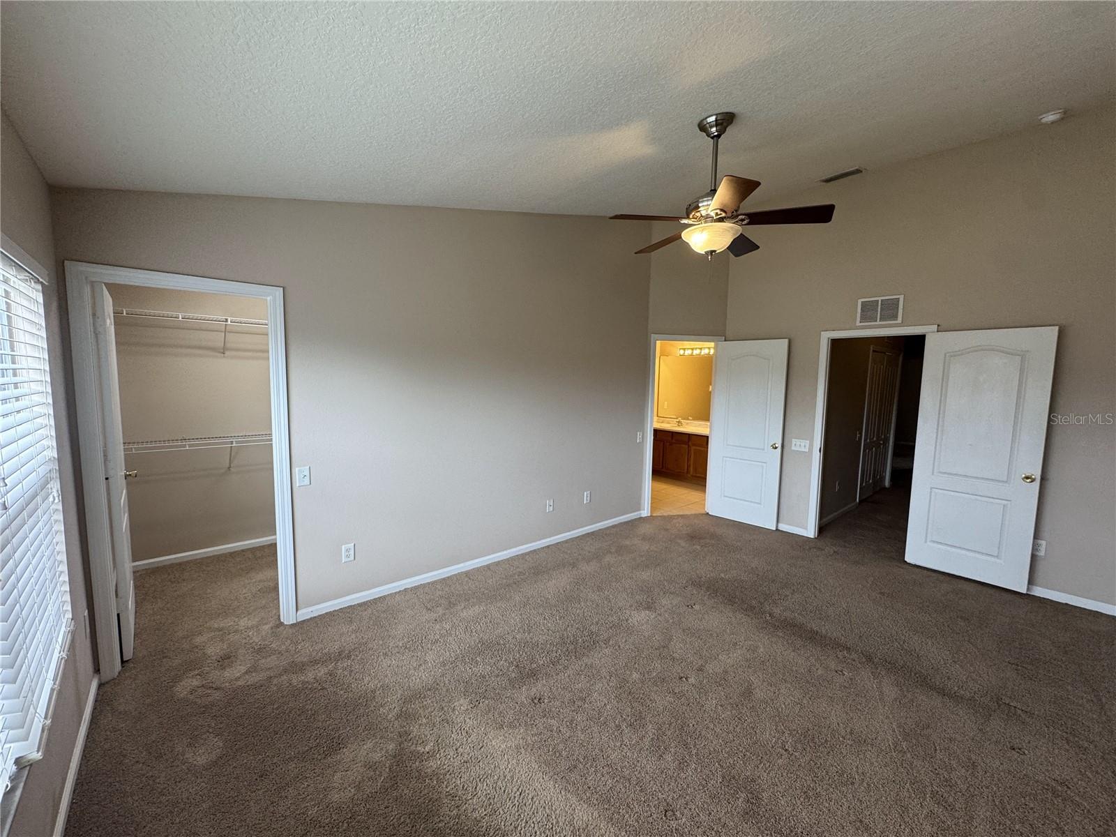 Listing photo id 14 for 2857 Conch Hollow Drive