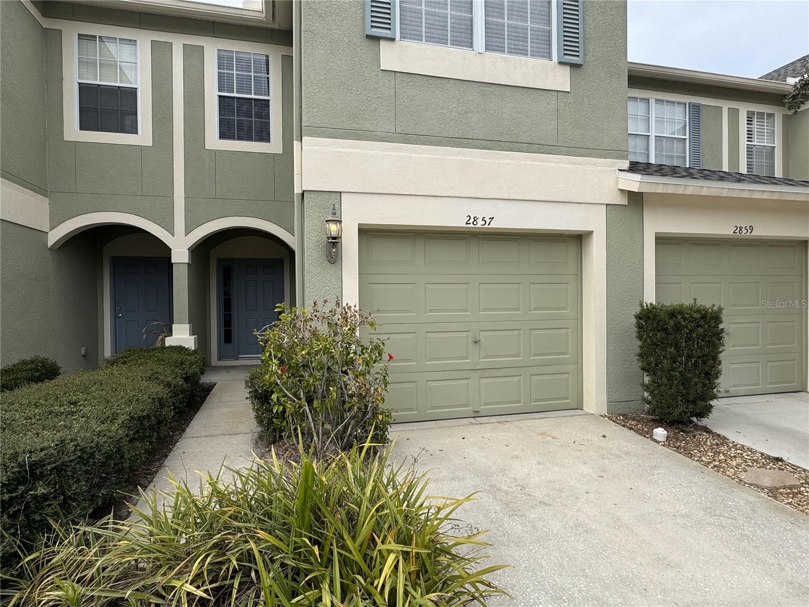 Listing photo id 0 for 2857 Conch Hollow Drive