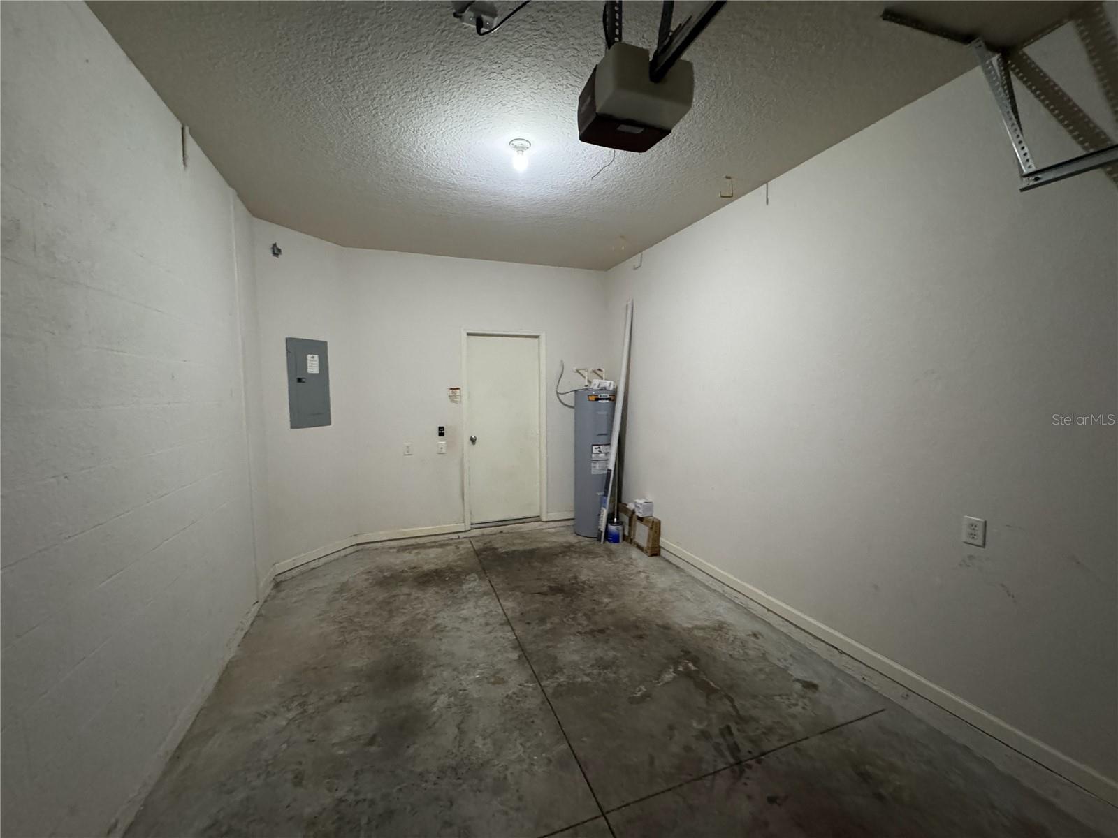 Listing photo id 22 for 2857 Conch Hollow Drive