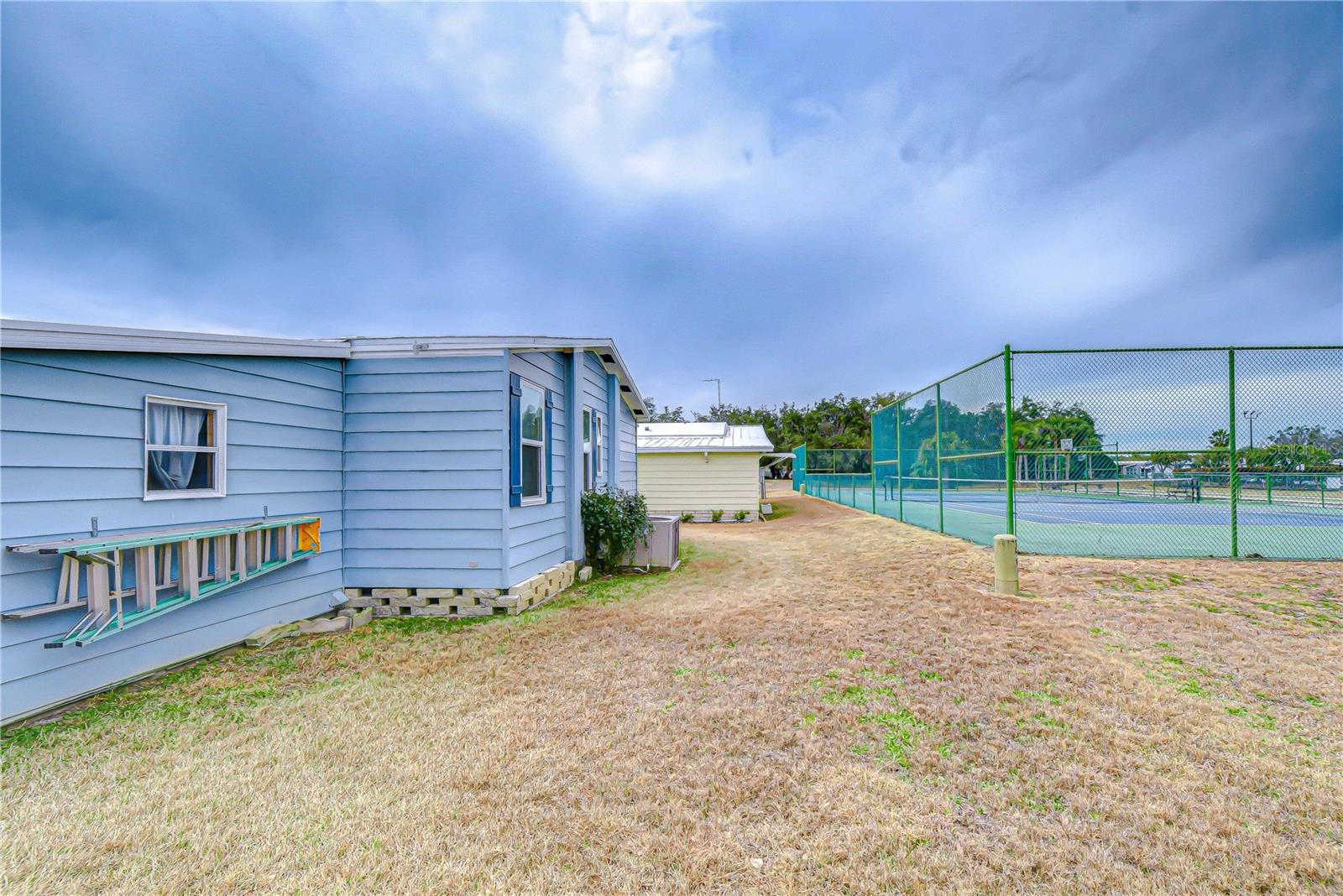 Image 12 of 81 For 35203 Makenzie Street