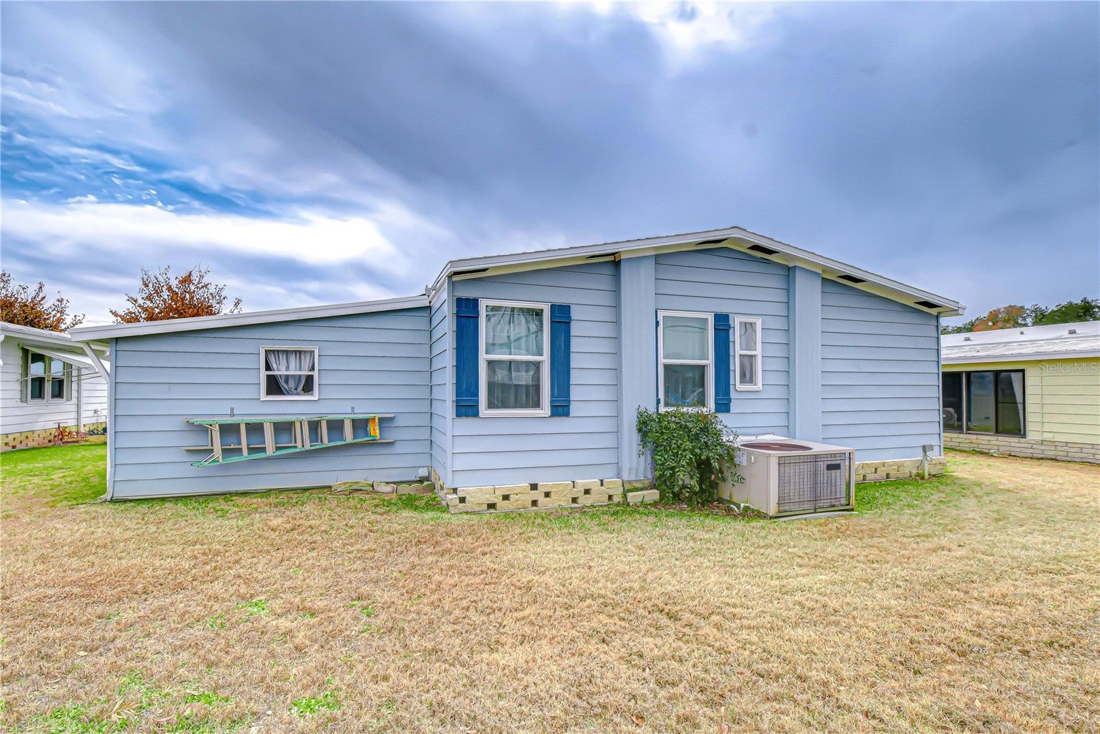 Image 14 of 81 For 35203 Makenzie Street