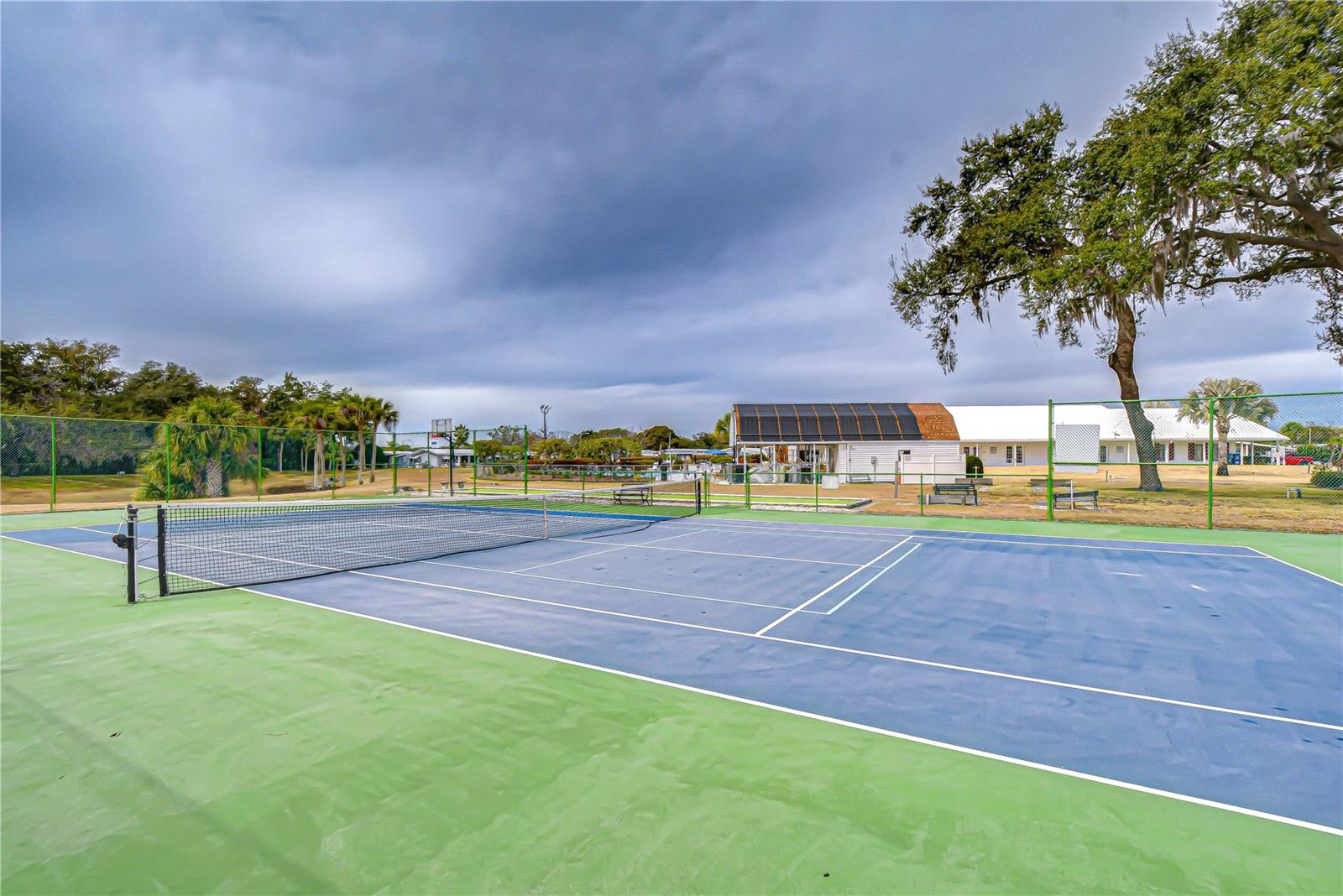 Image 15 of 81 For 35203 Makenzie Street