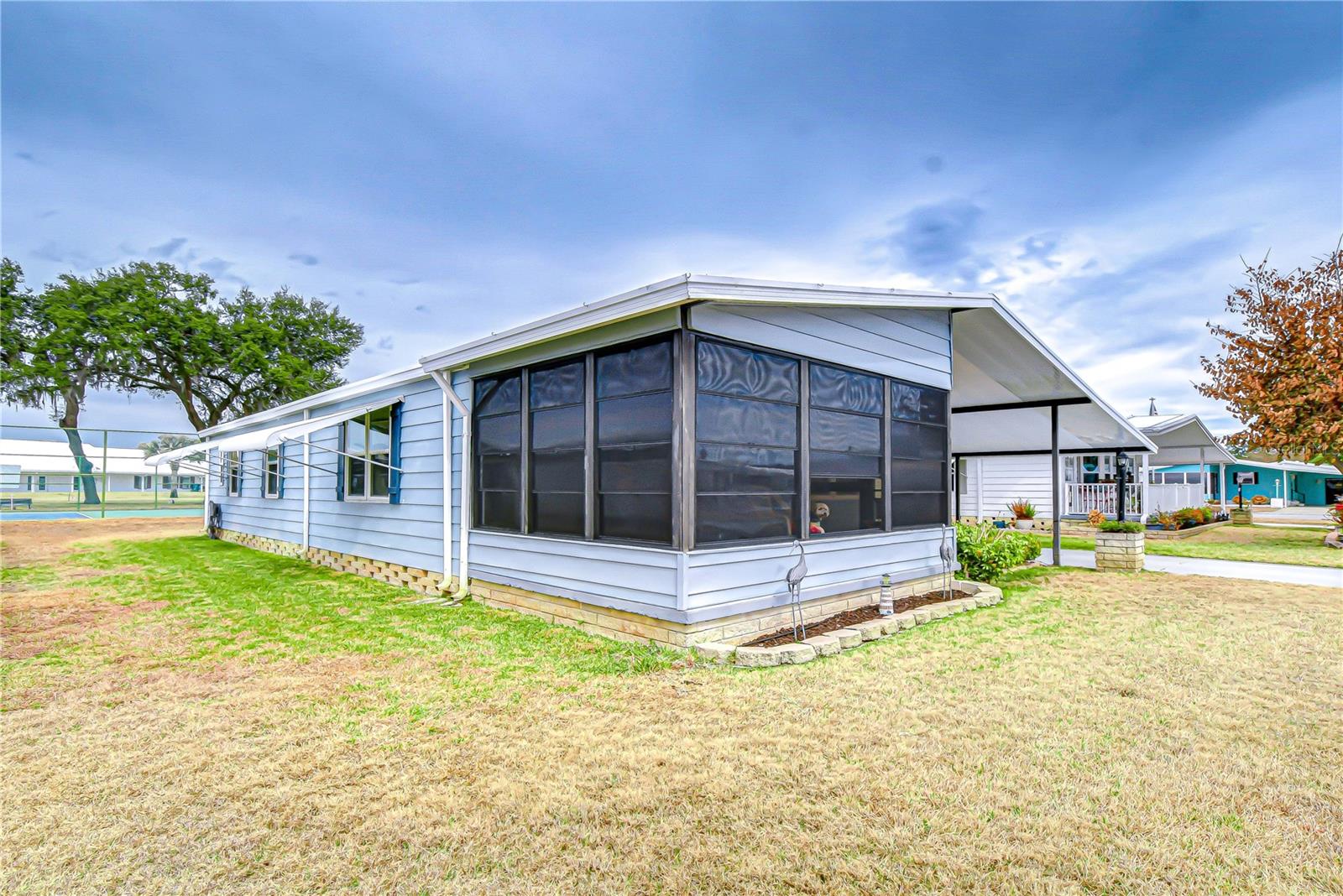 Image 19 of 81 For 35203 Makenzie Street