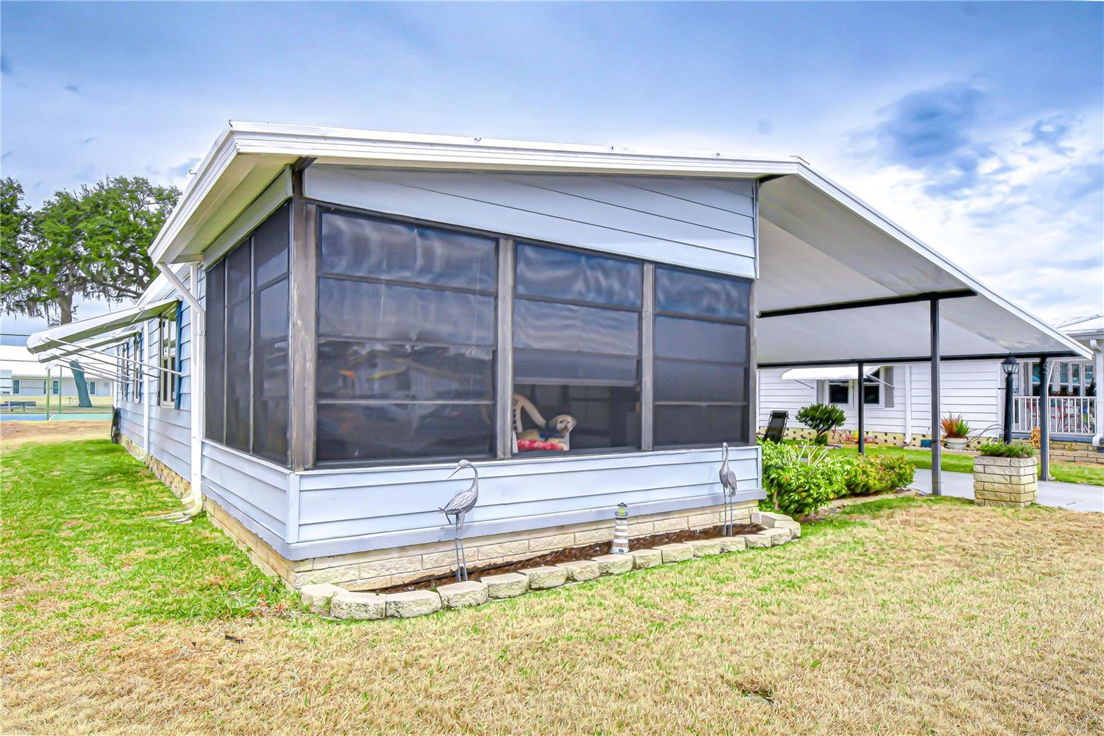 Image 21 of 81 For 35203 Makenzie Street