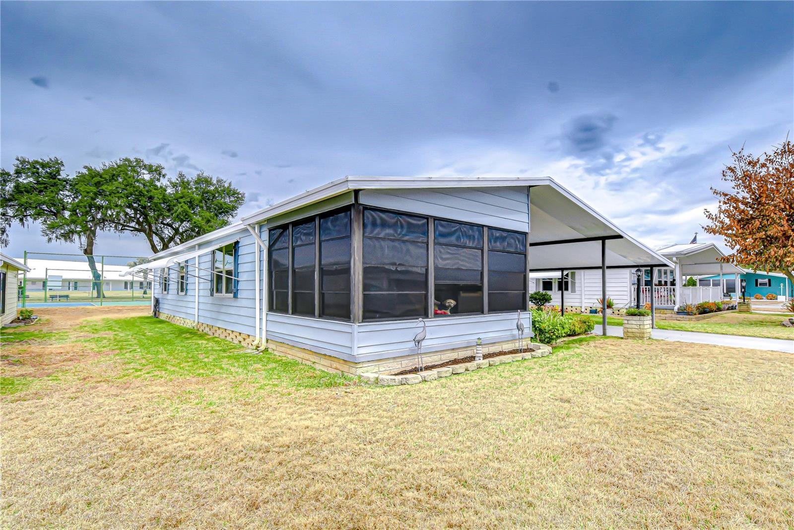 Image 23 of 81 For 35203 Makenzie Street