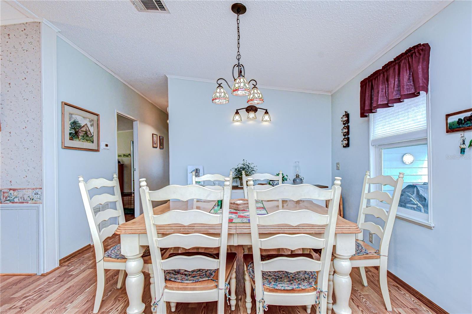 Image 40 of 81 For 35203 Makenzie Street