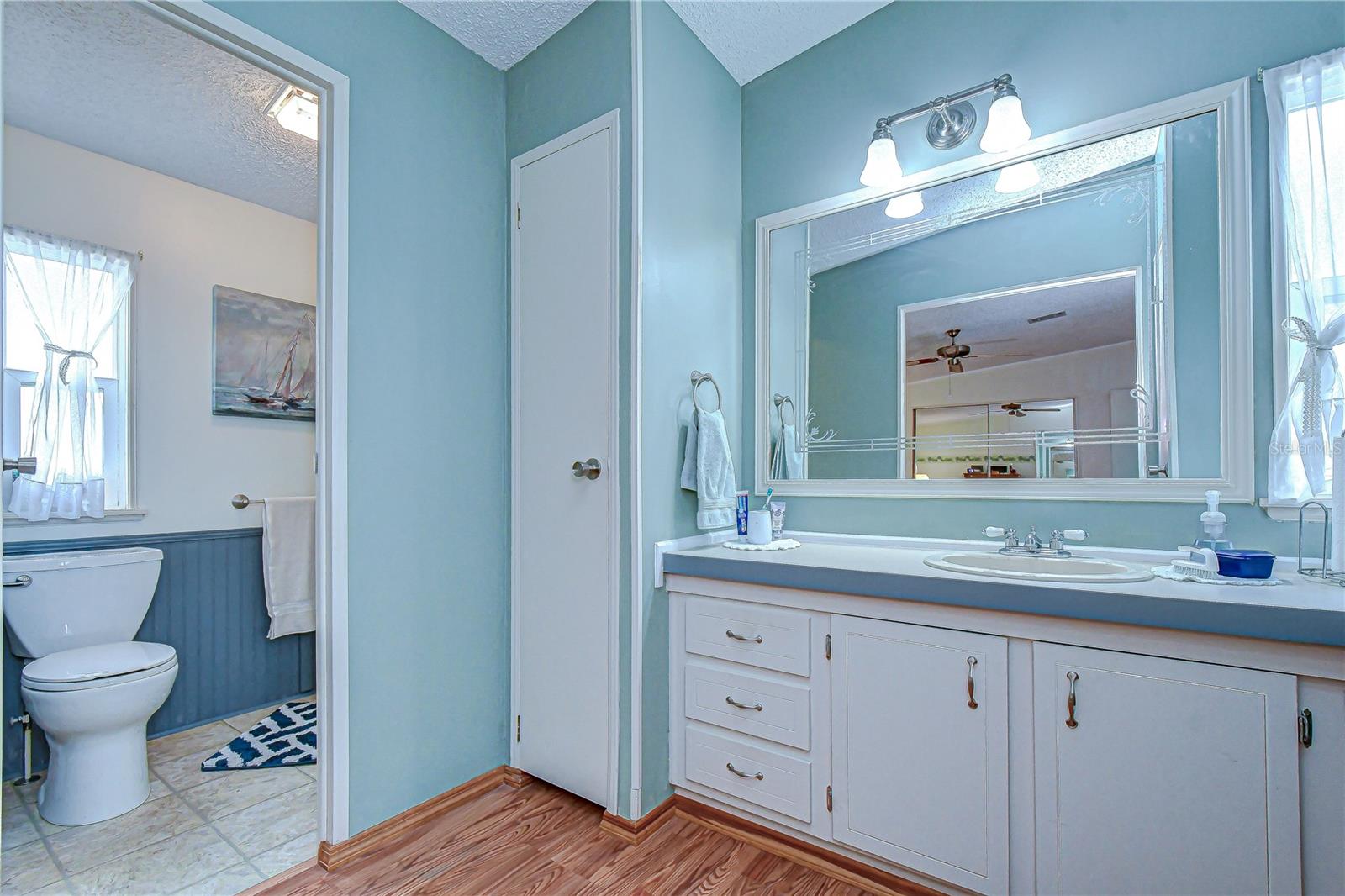 Image 46 of 81 For 35203 Makenzie Street