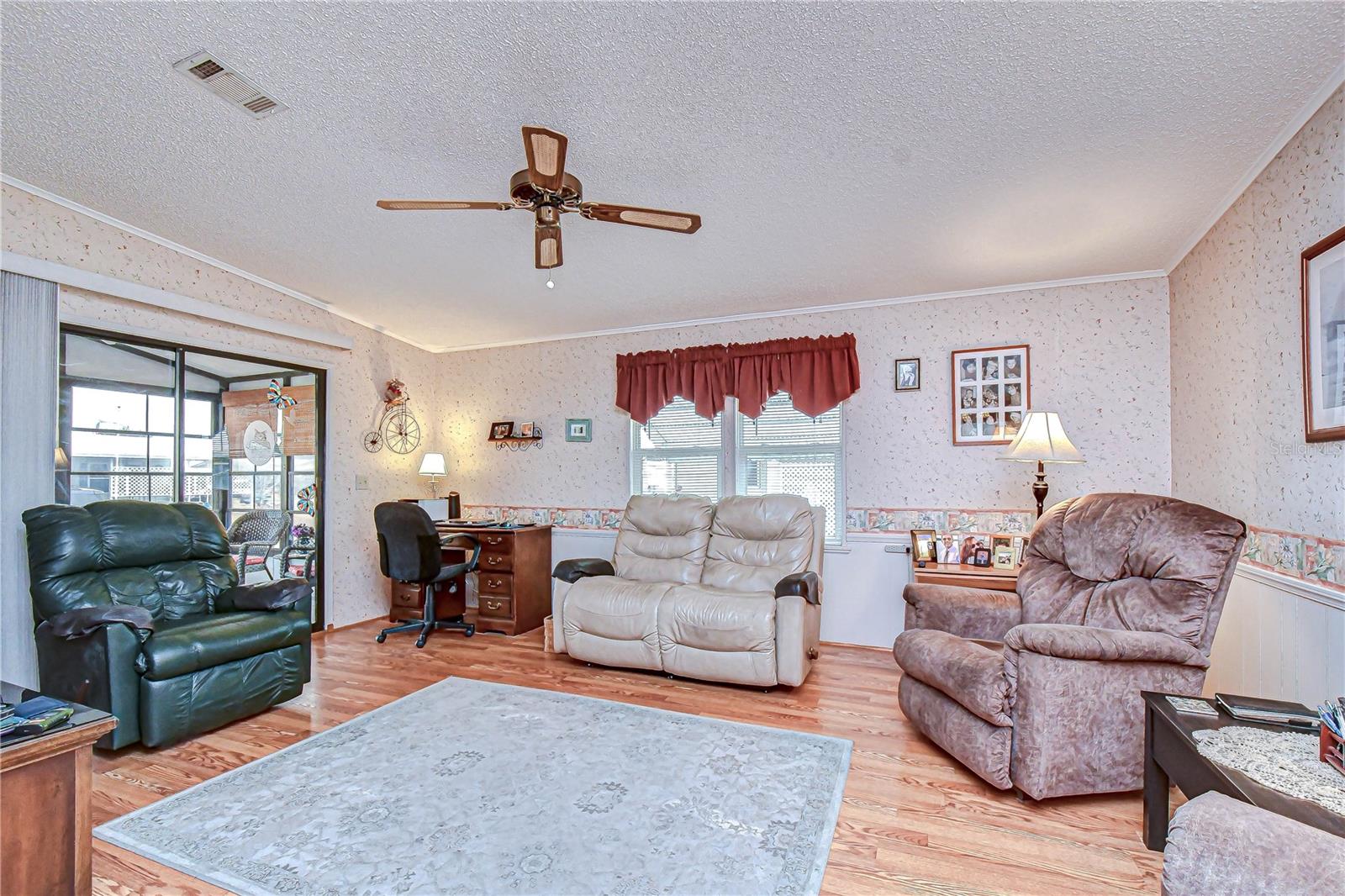 Image 54 of 81 For 35203 Makenzie Street