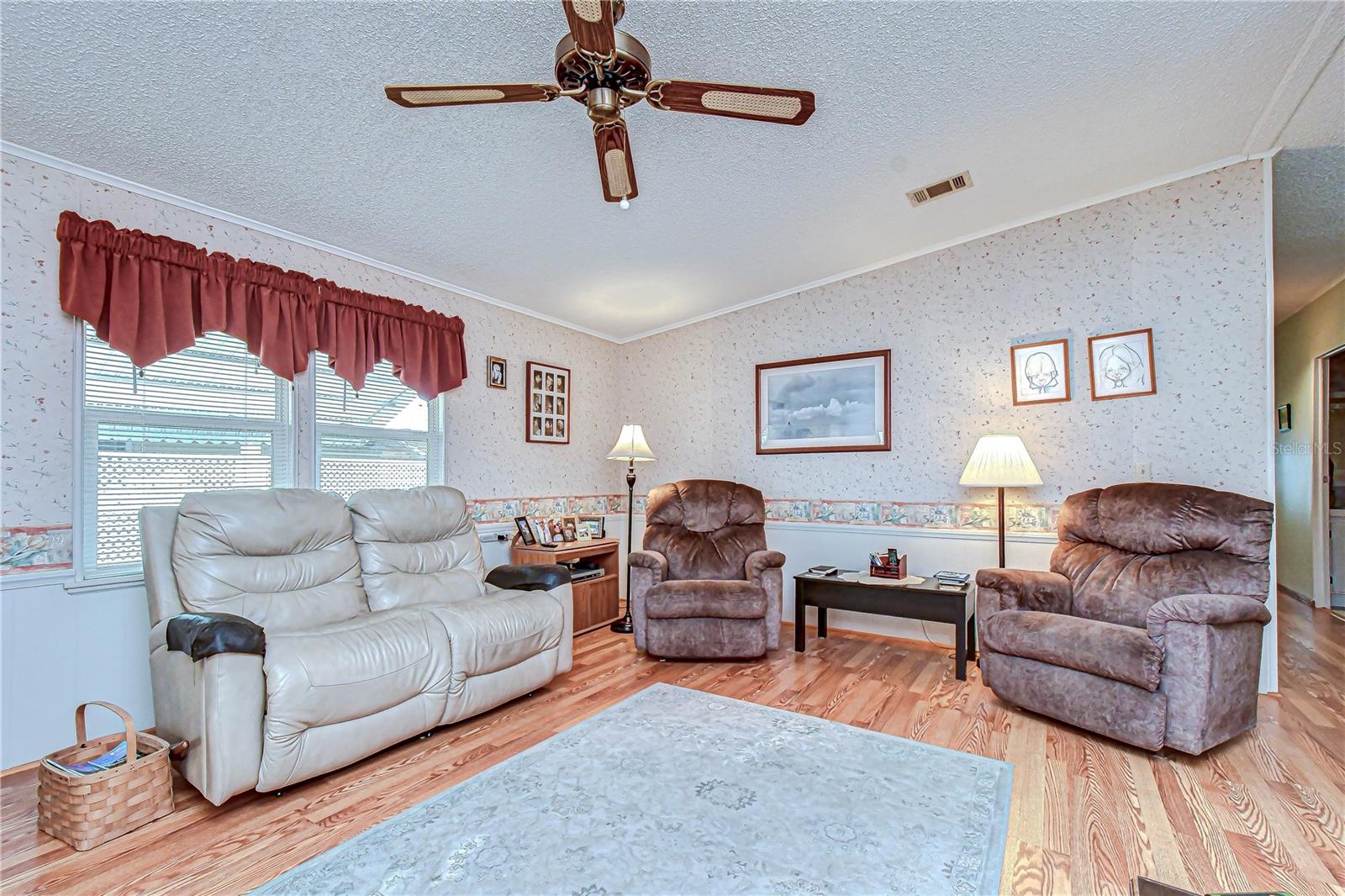 Image 56 of 81 For 35203 Makenzie Street