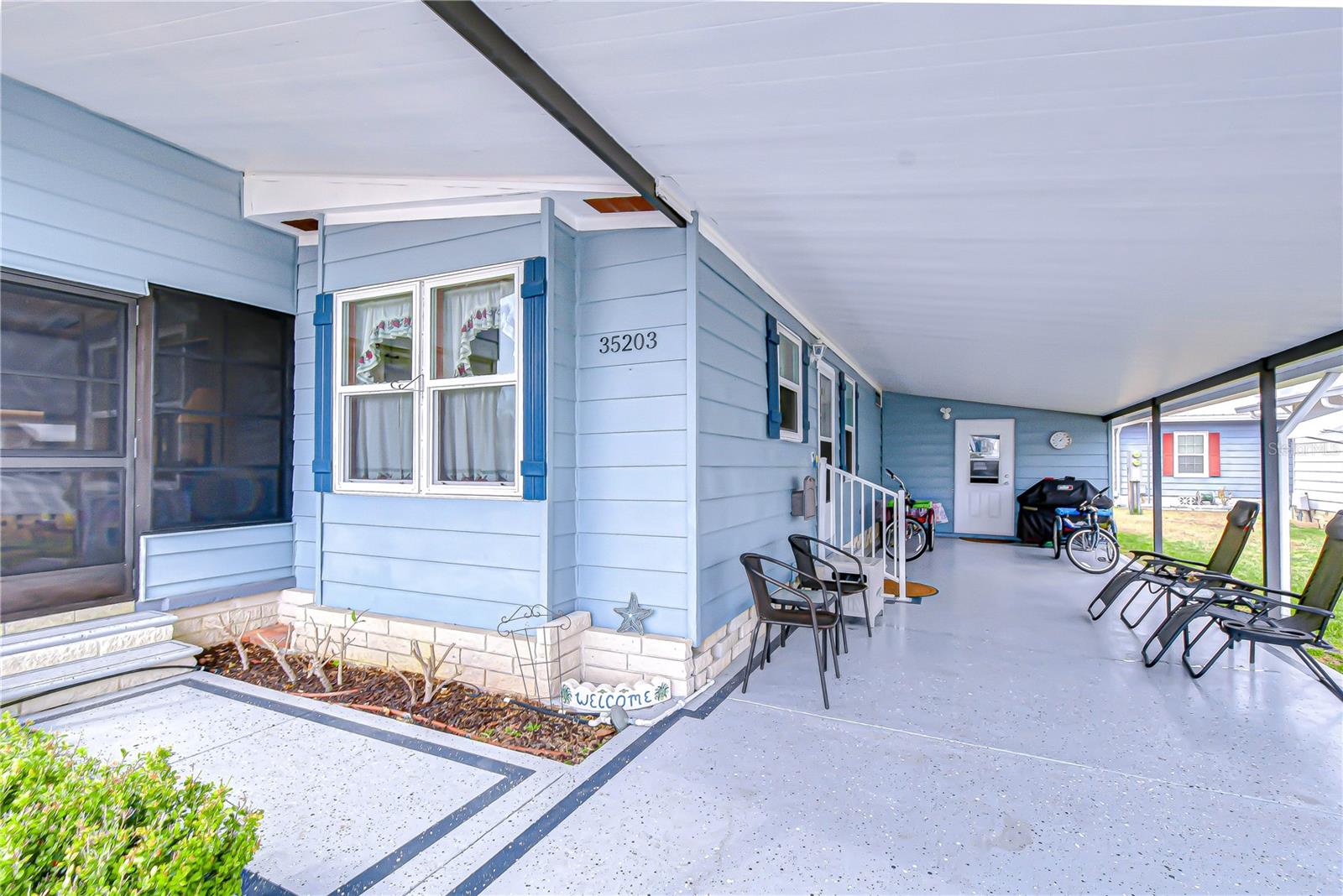 Image 6 of 81 For 35203 Makenzie Street