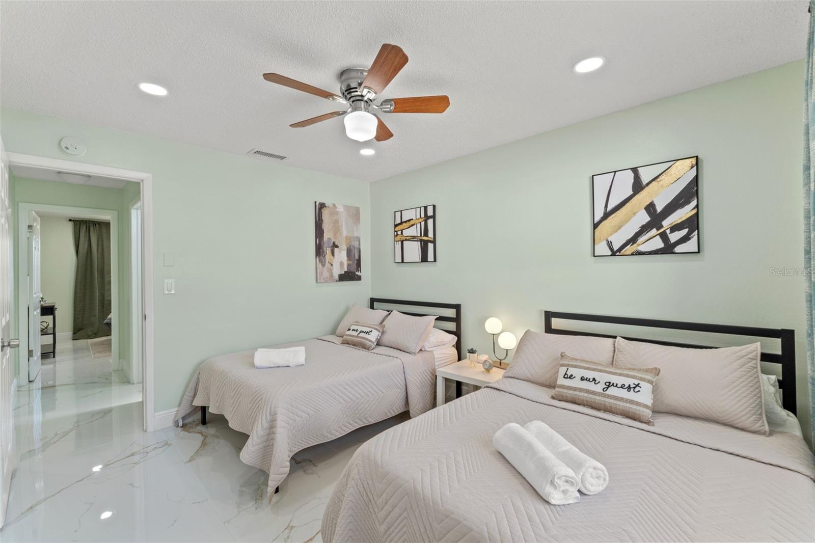 Image 13 of 24 For 439 Boyer Street