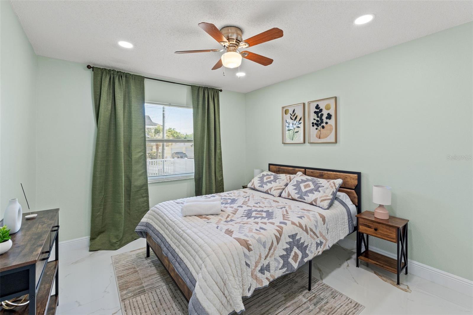 Image 15 of 24 For 439 Boyer Street