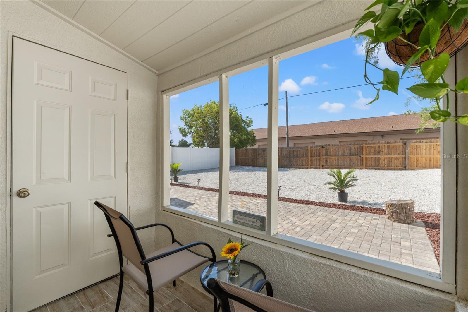 Image 19 of 24 For 439 Boyer Street