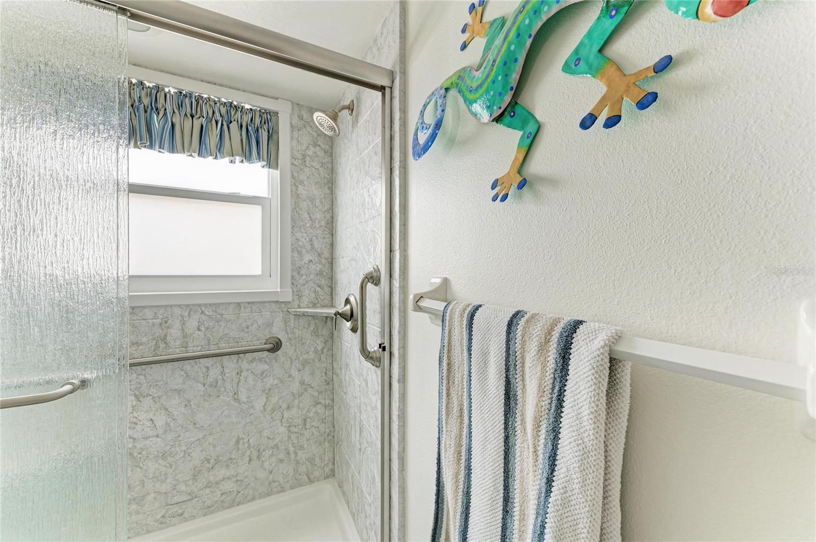 Image 20 of 56 For 872 North Shore Drive