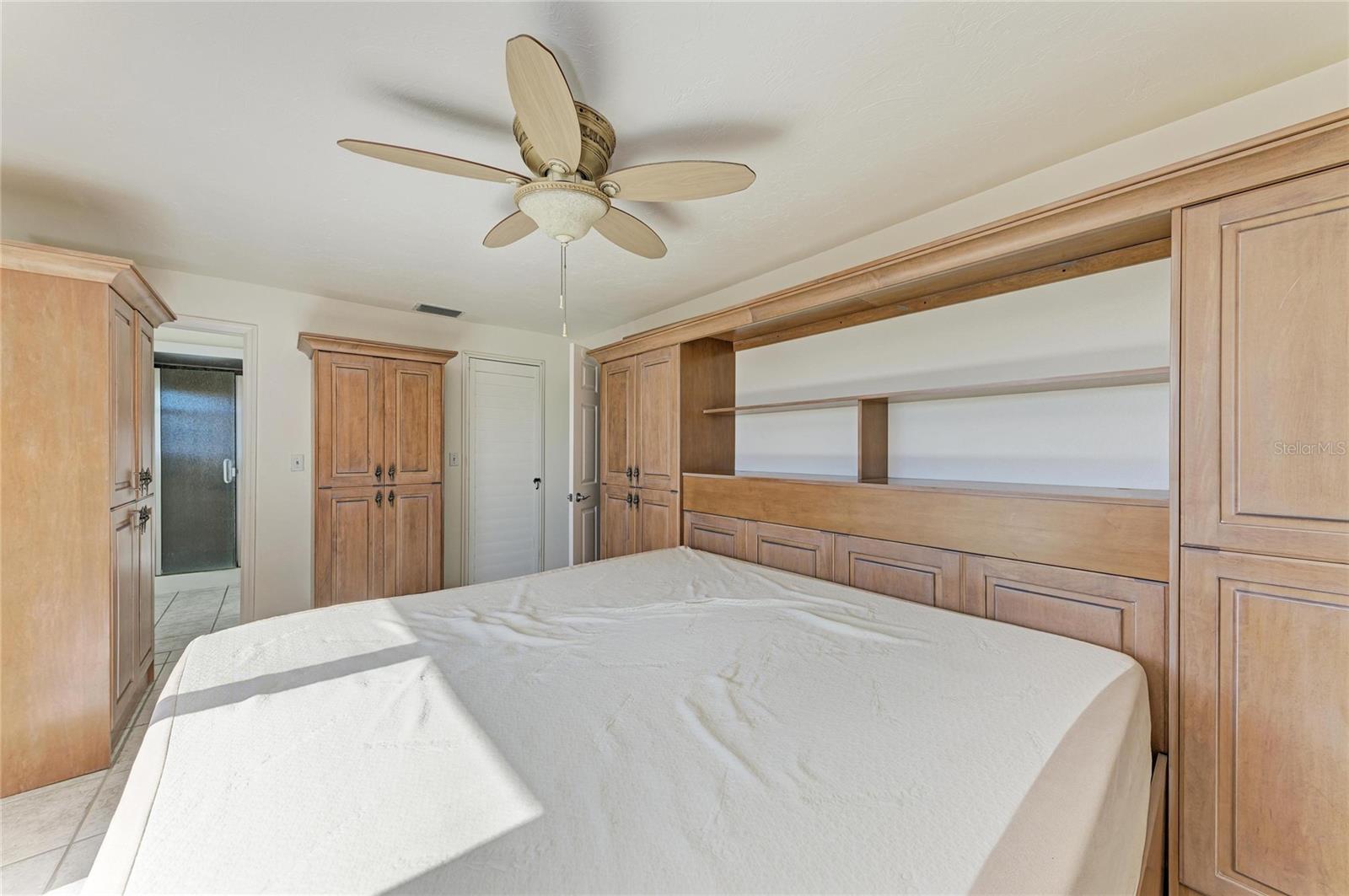 Image 24 of 56 For 872 North Shore Drive