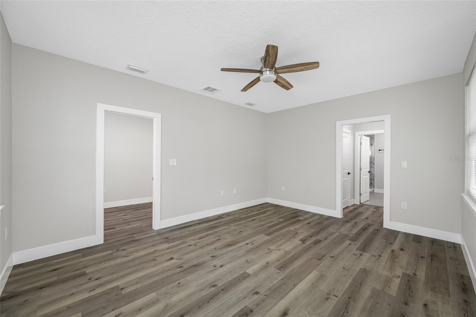 Image 28 of 32 For 6910 Dartmouth Avenue N