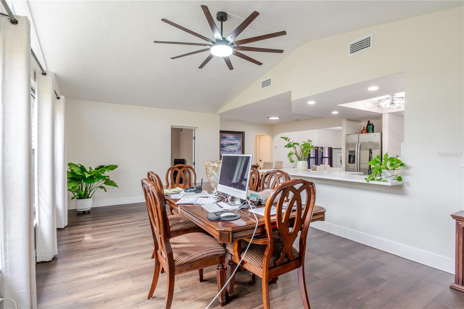 Image 16 of 39 For 4876 Shell Stream Boulevard