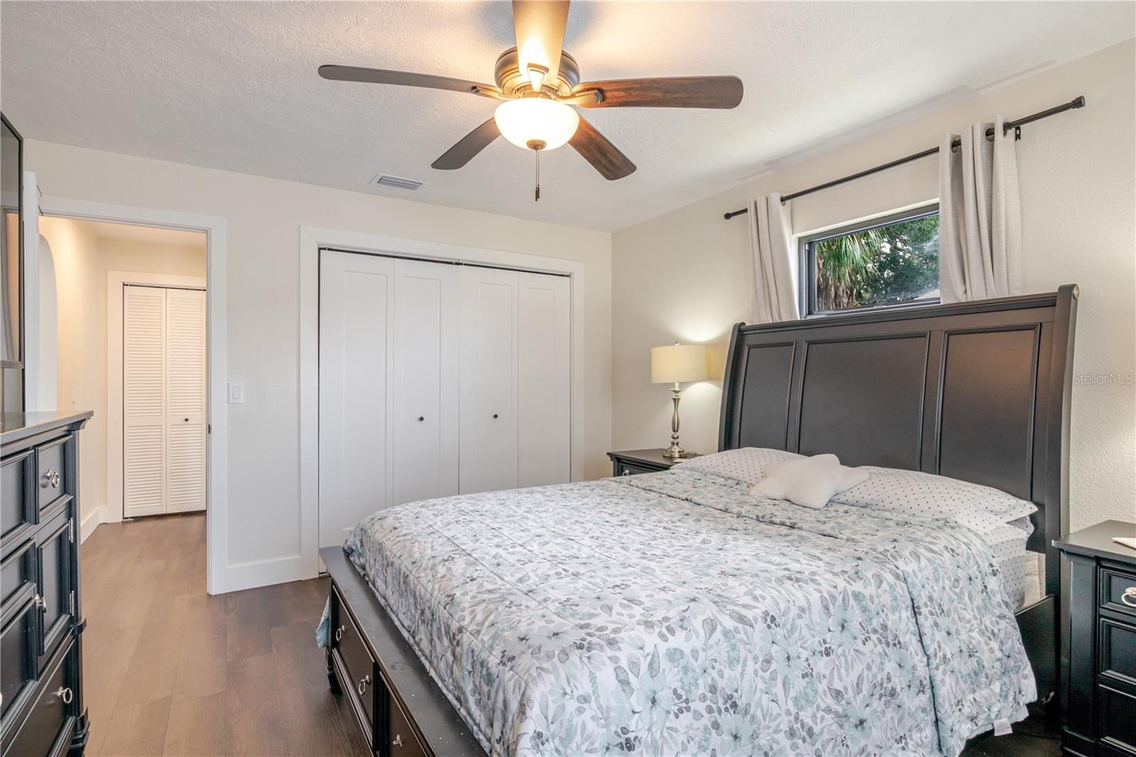 Image 30 of 39 For 4876 Shell Stream Boulevard