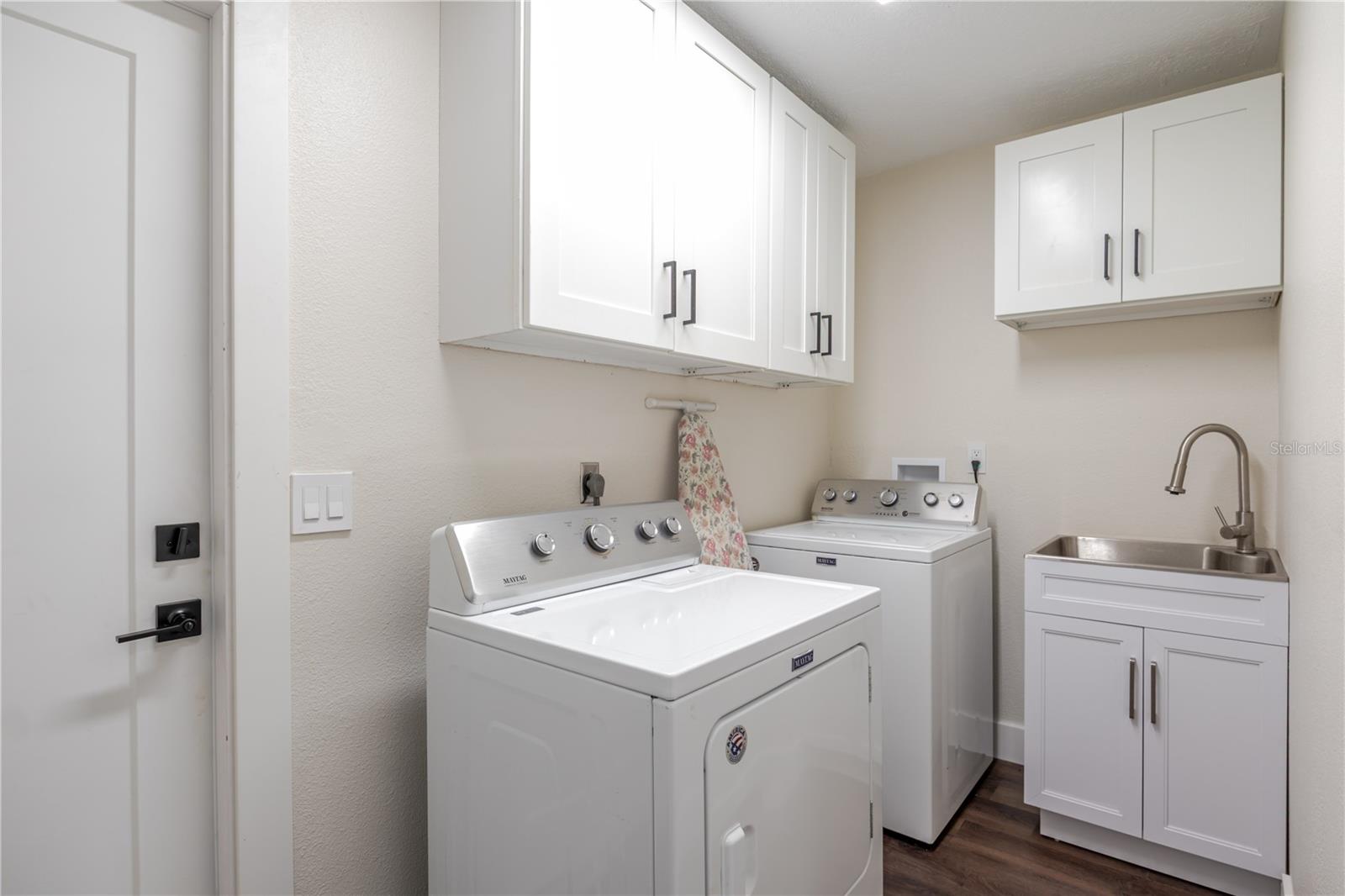 Image 35 of 39 For 4876 Shell Stream Boulevard