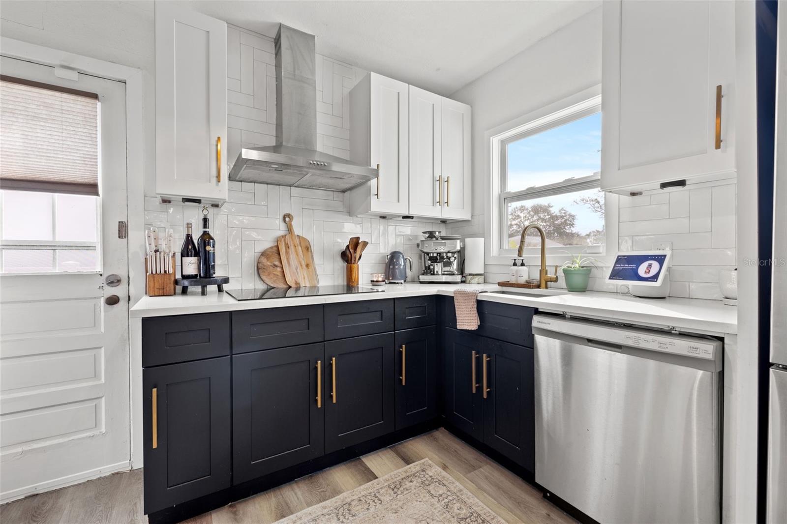 Image 10 of 27 For 3731 6th Avenue N