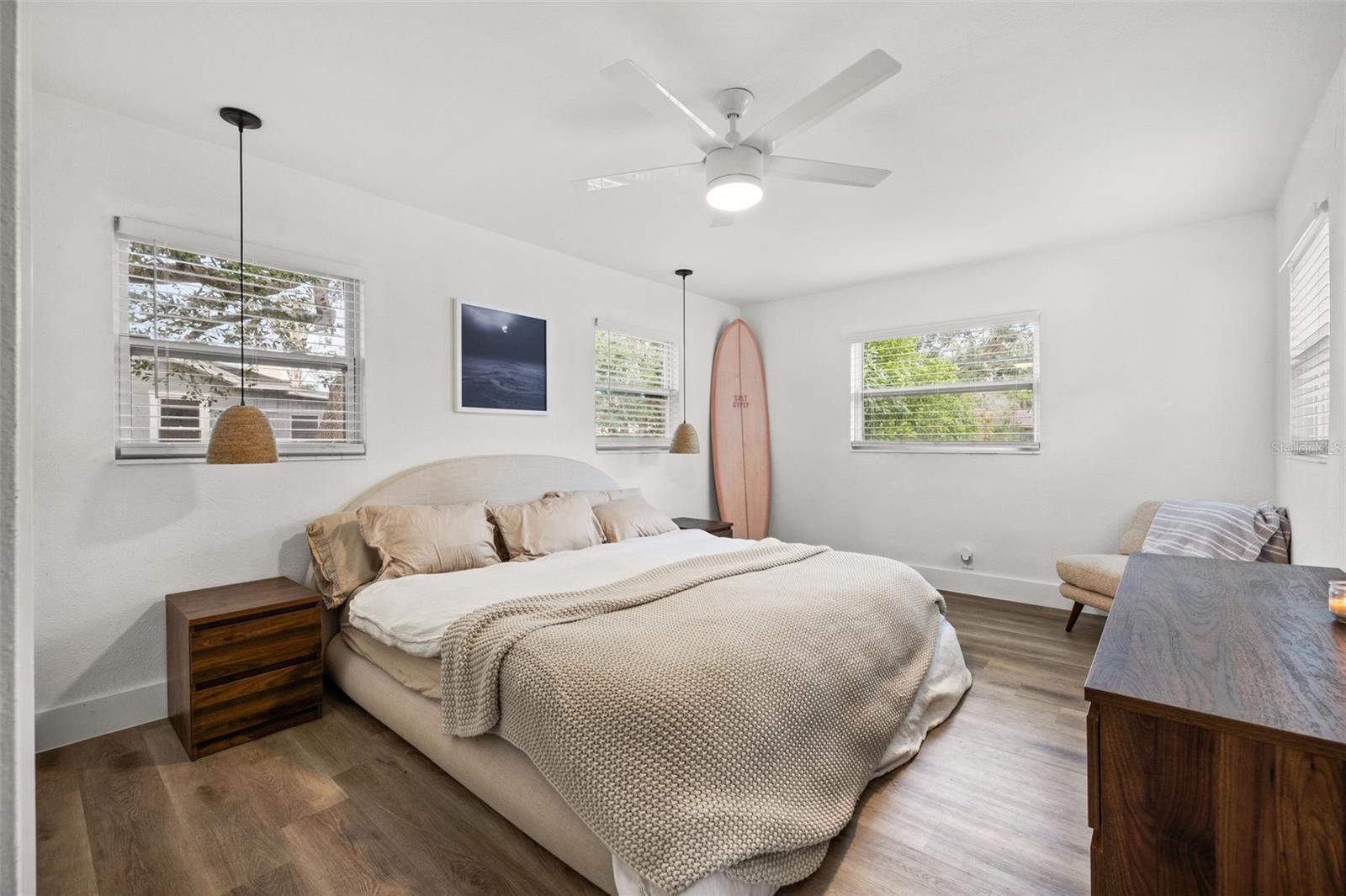 Image 16 of 27 For 3731 6th Avenue N