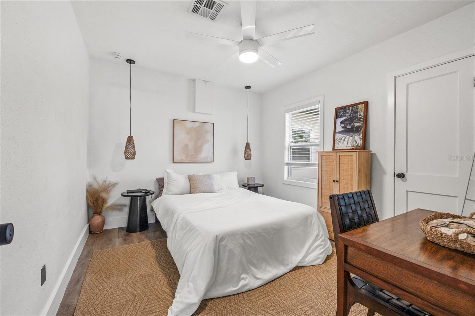 Image 21 of 27 For 3731 6th Avenue N