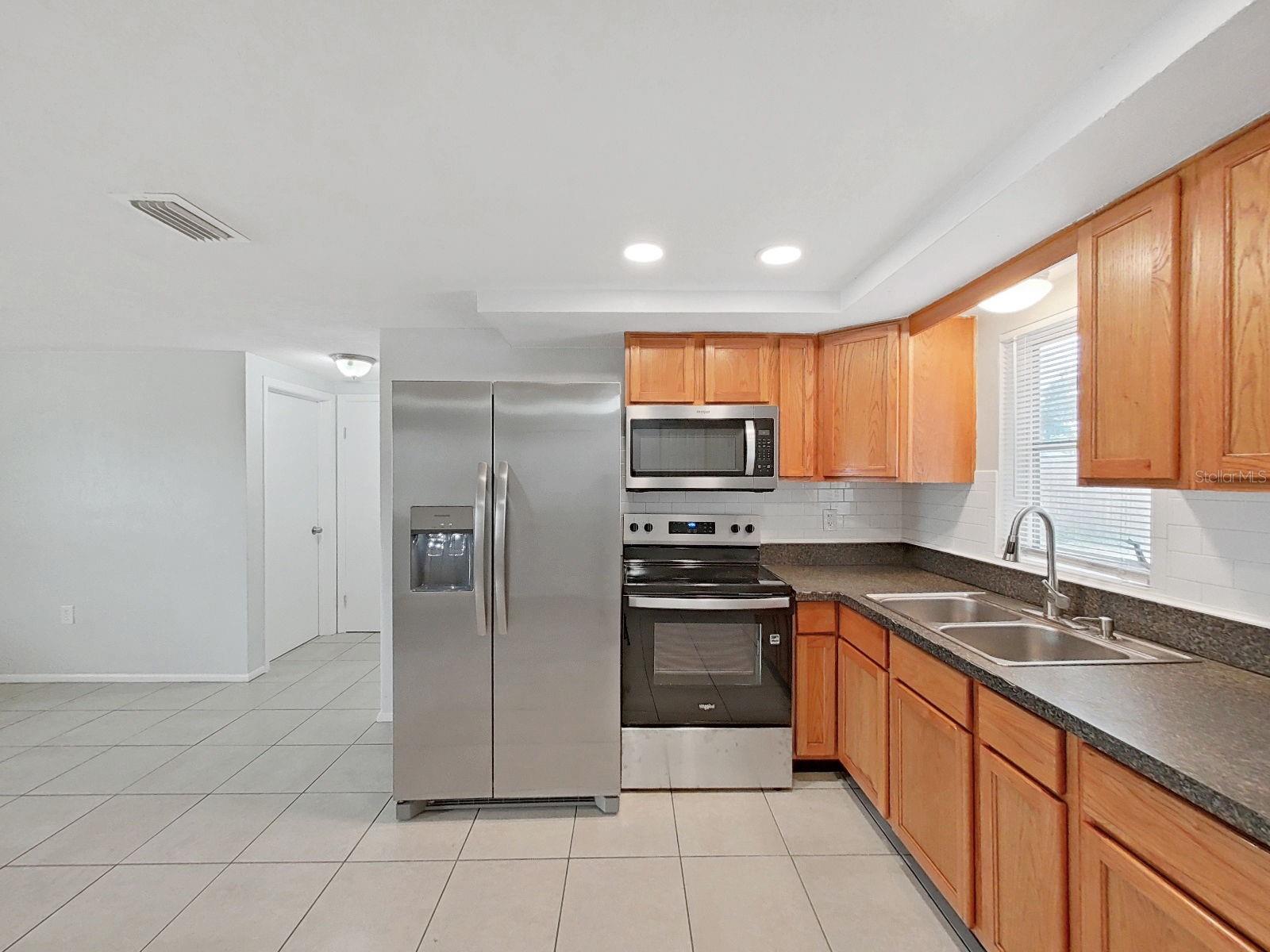 Image 10 of 36 For 5205 Drift Tide Drive