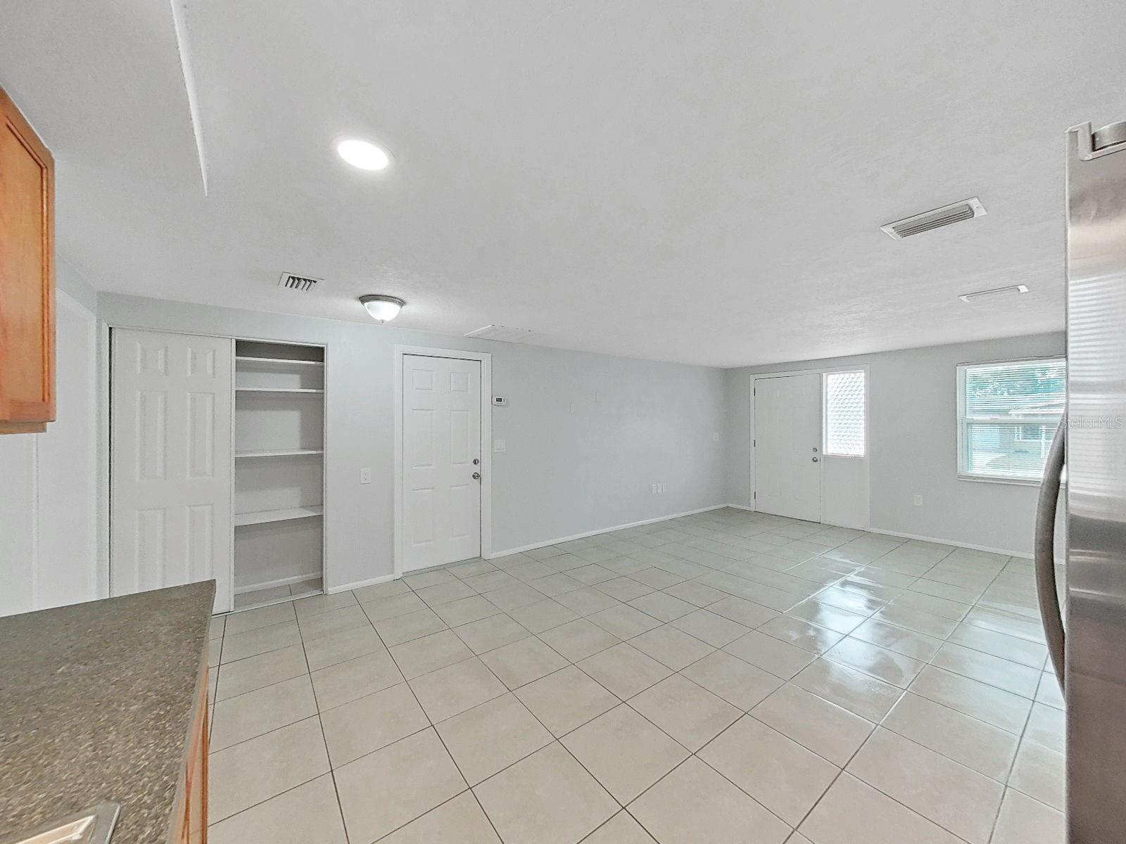 Image 12 of 36 For 5205 Drift Tide Drive