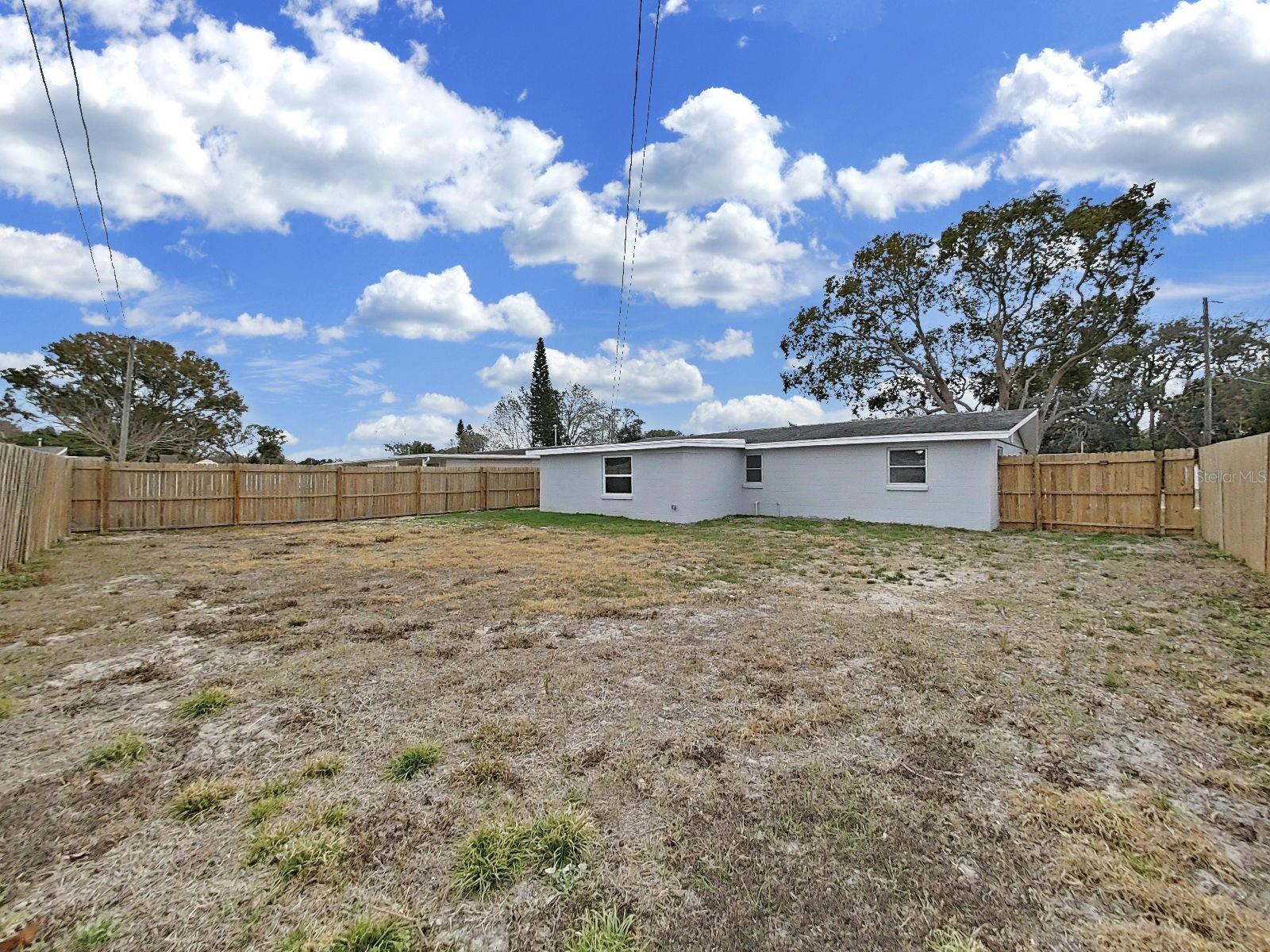 Image 32 of 36 For 5205 Drift Tide Drive