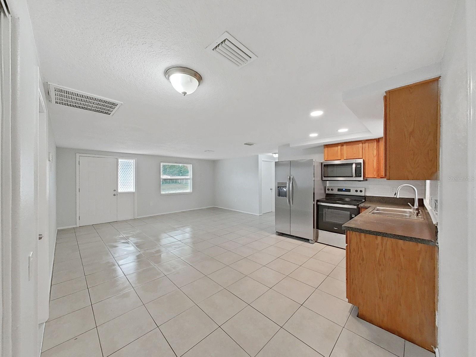 Image 7 of 36 For 5205 Drift Tide Drive