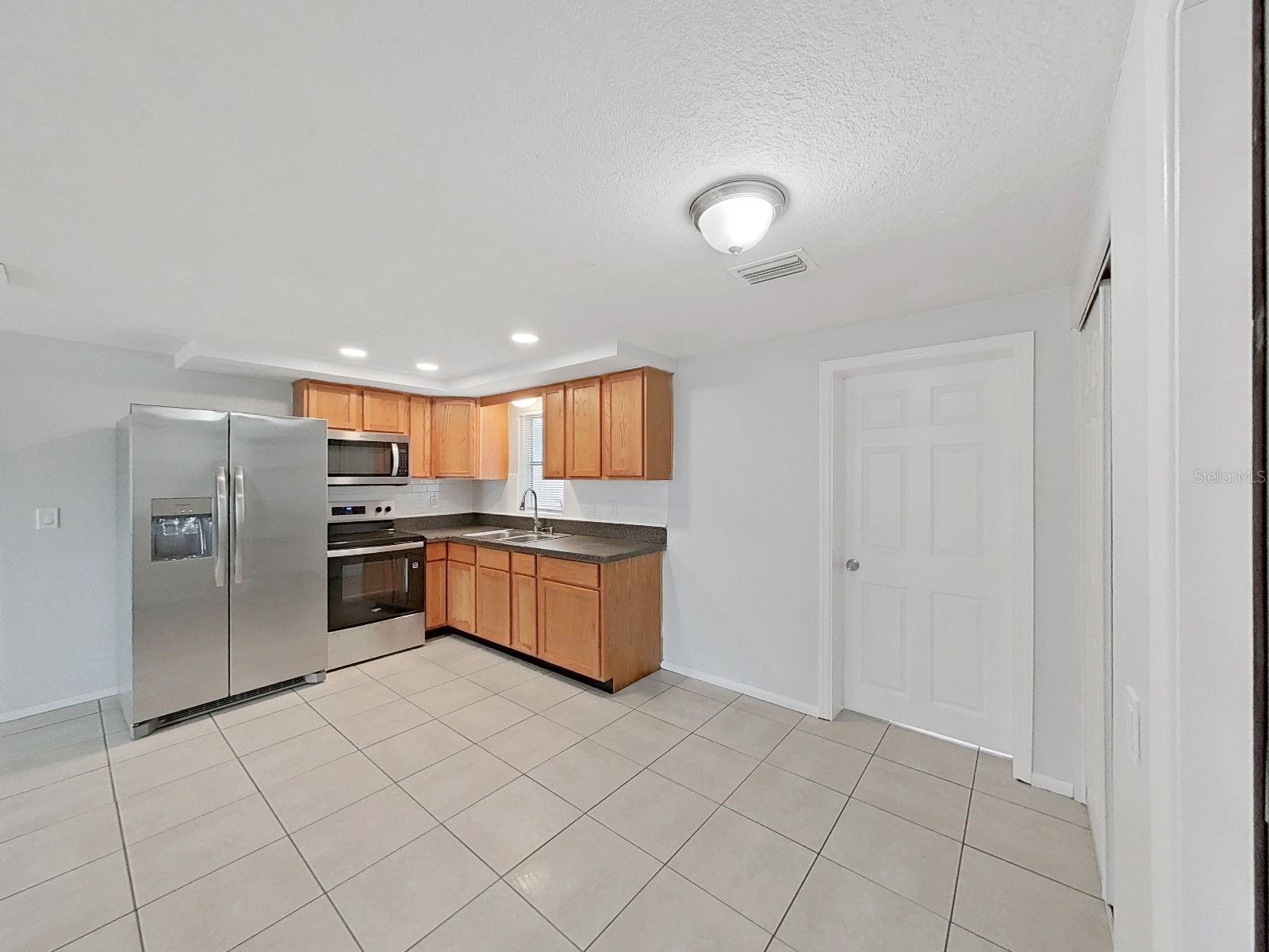 Image 8 of 36 For 5205 Drift Tide Drive